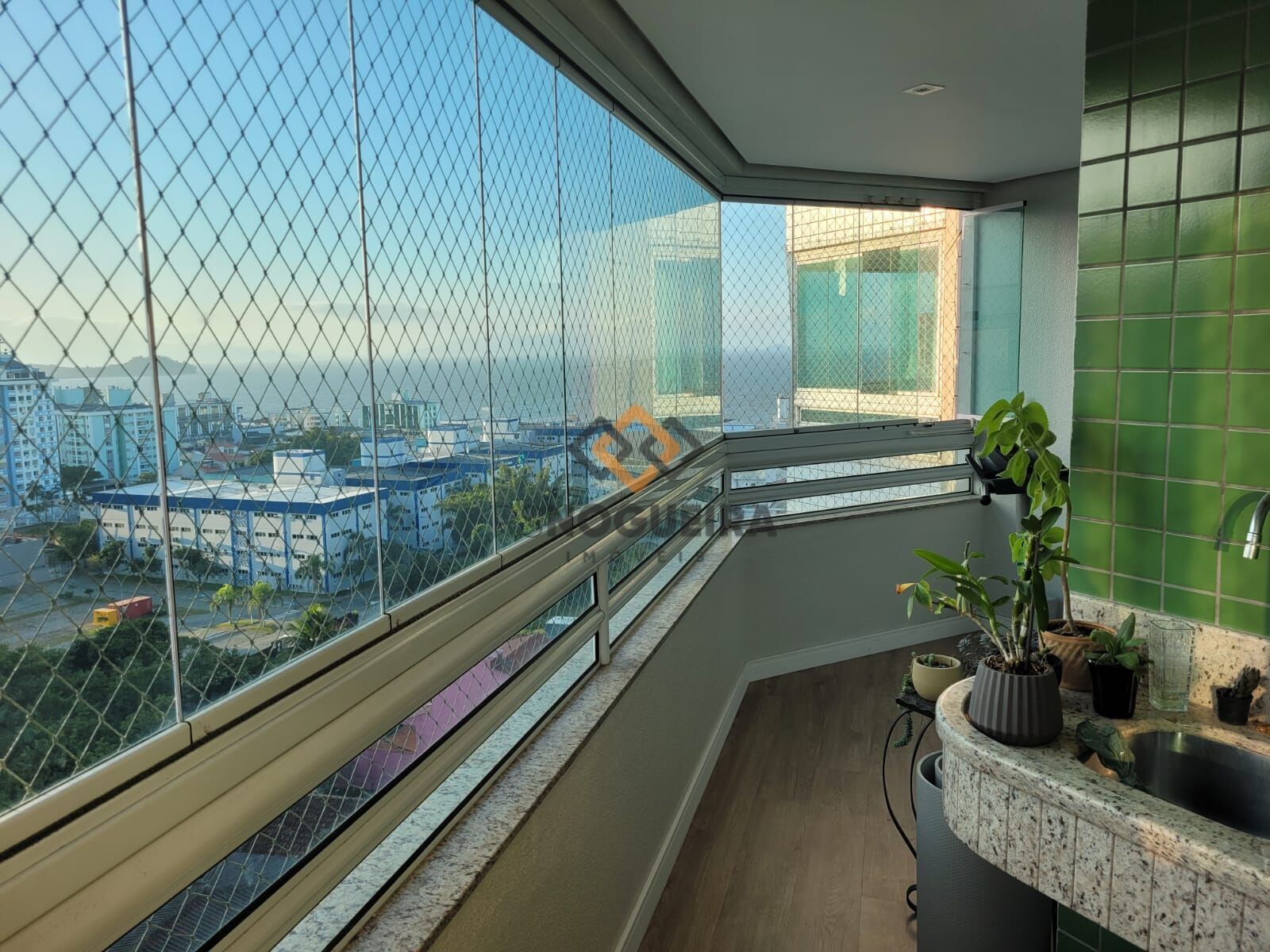 Apartamento para alugar com 3 quartos, 116m² - Foto 2