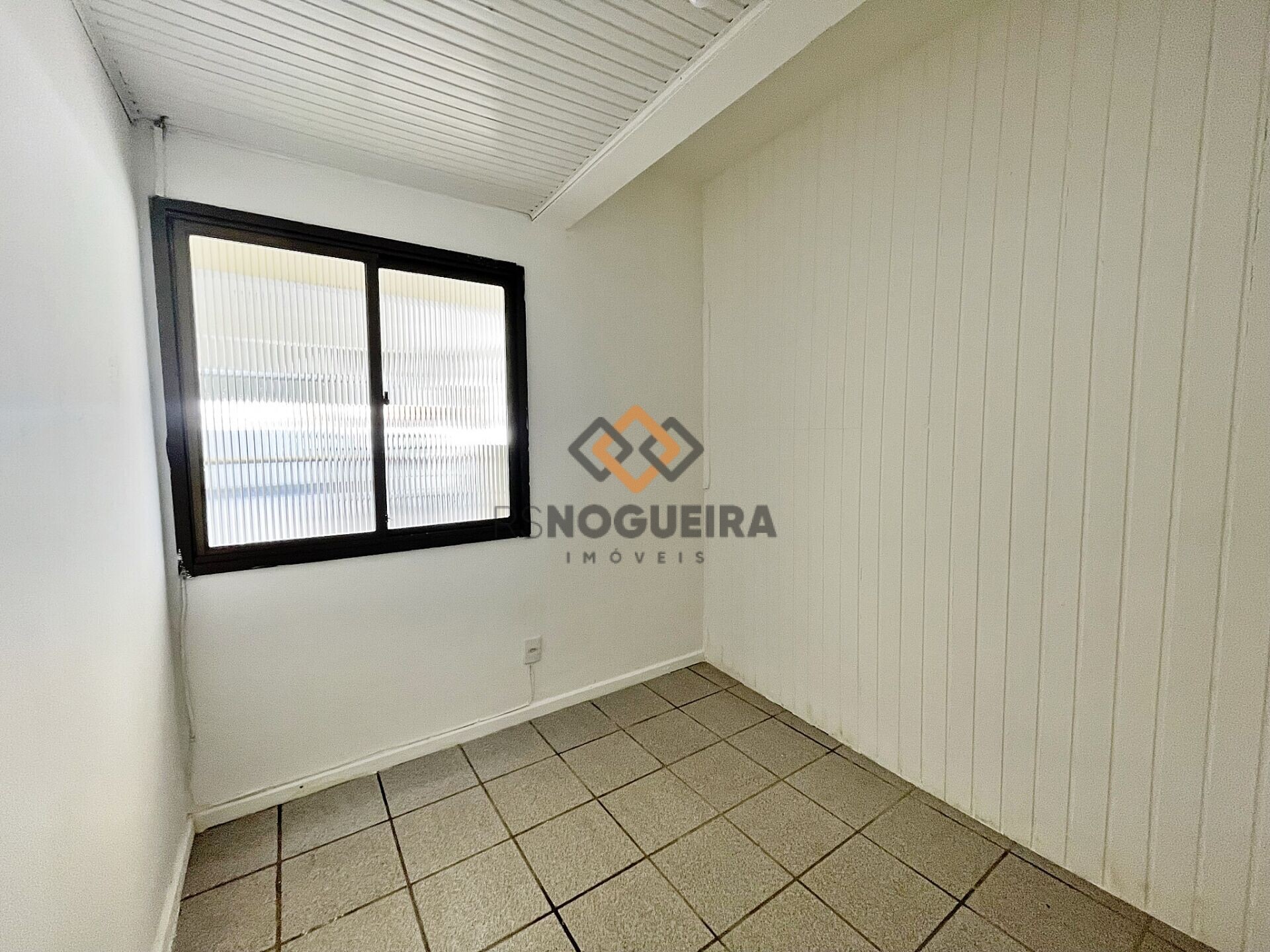 Apartamento para alugar com 2 quartos, 65m² - Foto 9