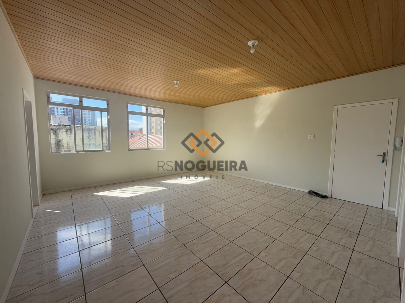 Apartamento para alugar com 3 quartos, 80m² - Foto 6