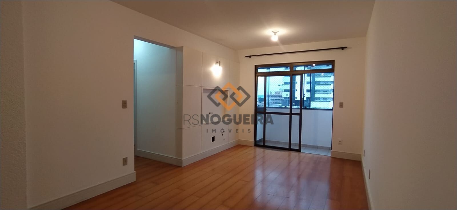Apartamento para alugar com 3 quartos, 75m² - Foto 1