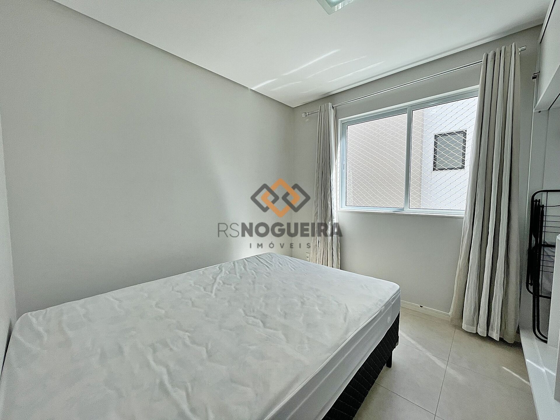 Apartamento à venda com 2 quartos, 64m² - Foto 17