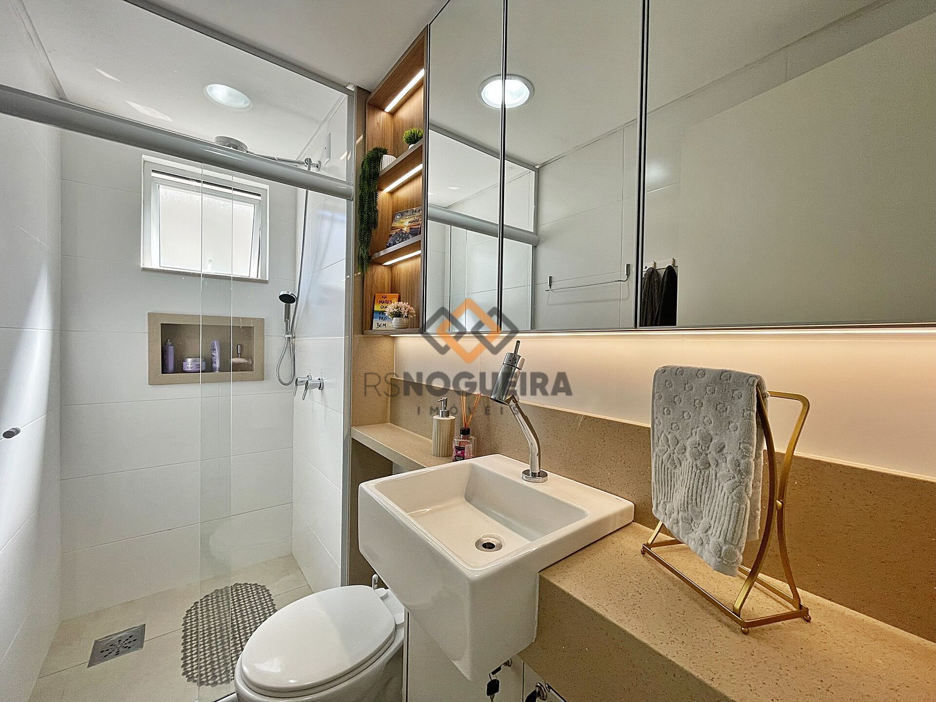 Apartamento à venda com 2 quartos, 64m² - Foto 21