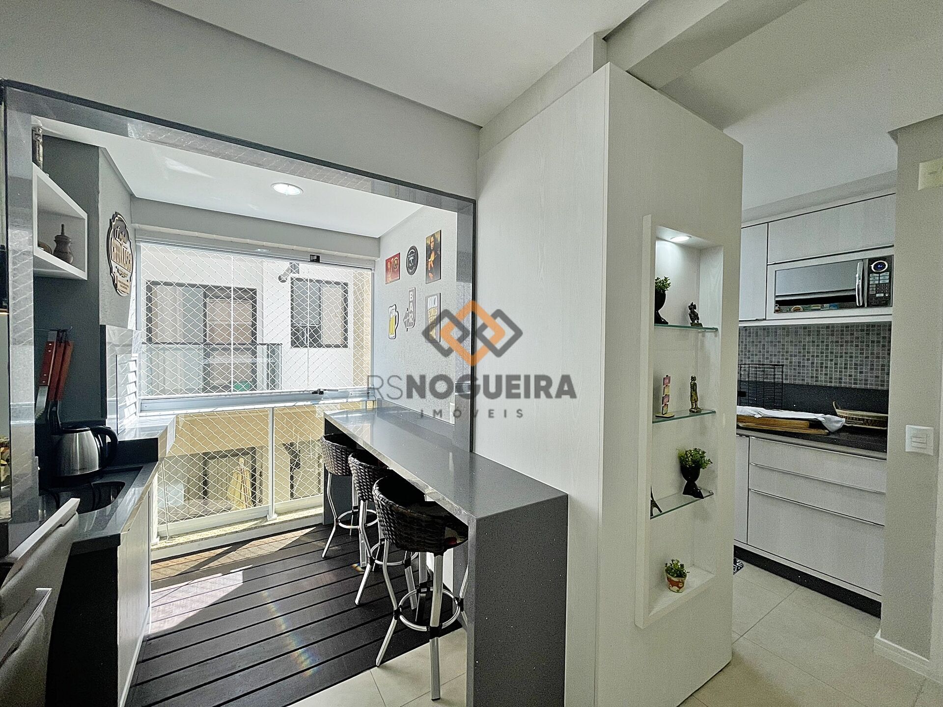 Apartamento à venda com 2 quartos, 64m² - Foto 8