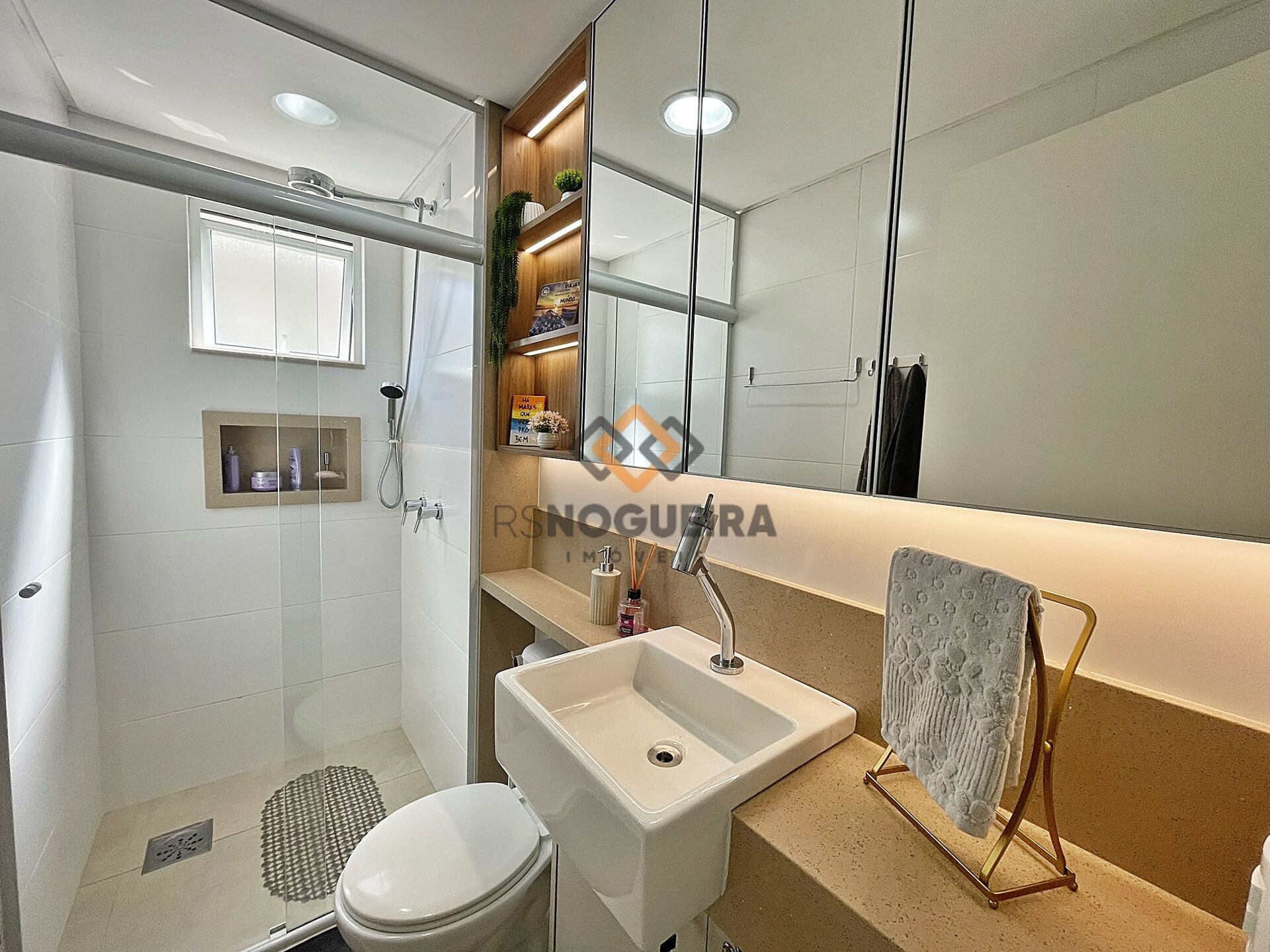 Apartamento à venda com 2 quartos, 64m² - Foto 20