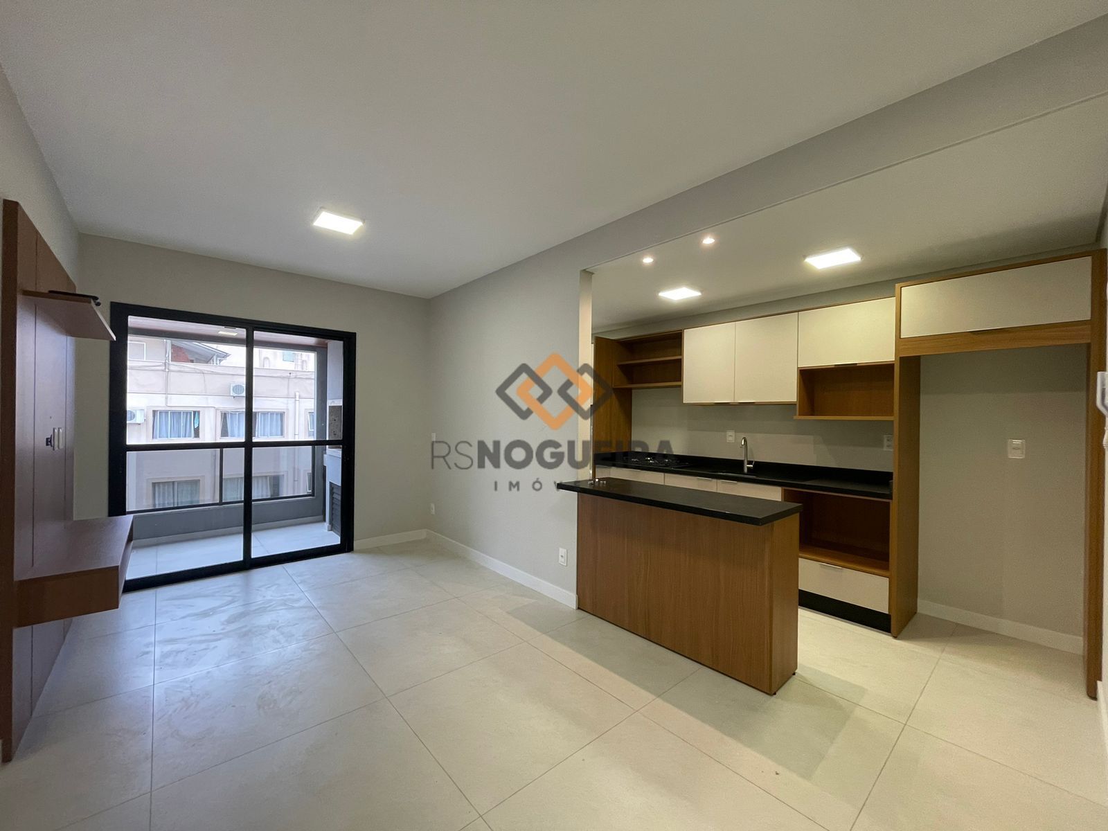 Apartamento para alugar com 2 quartos, 68m² - Foto 27