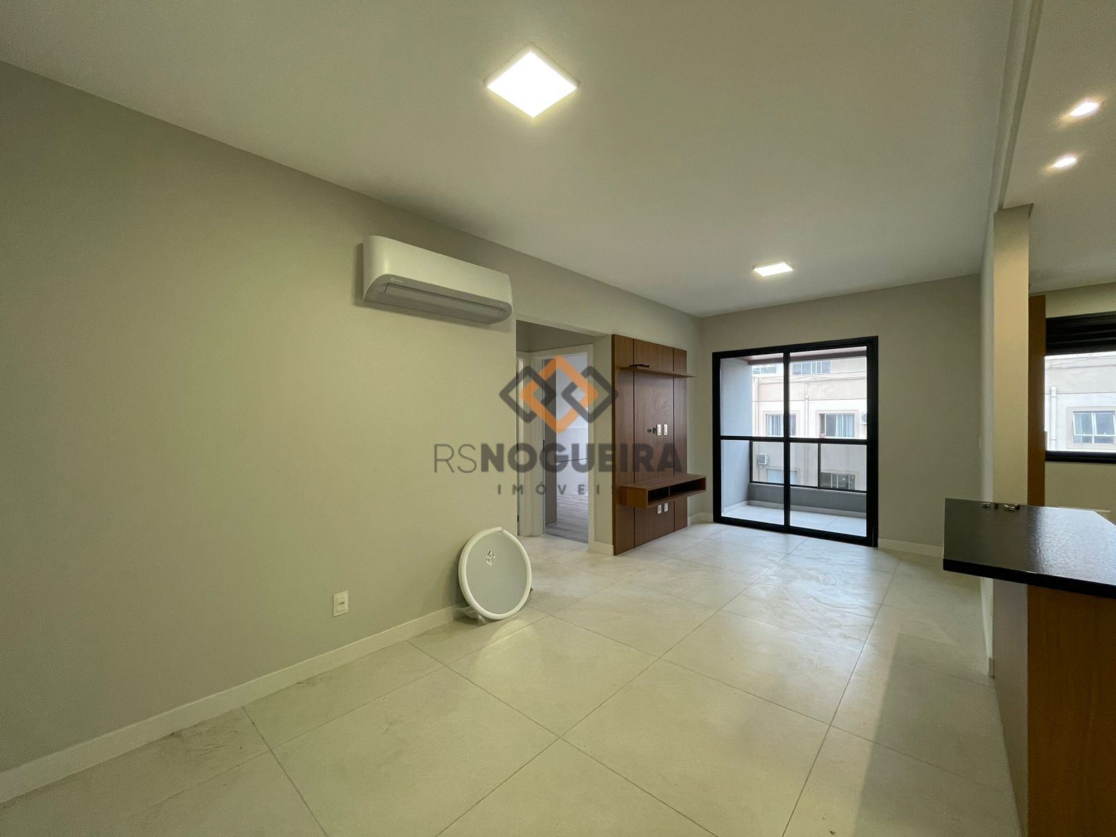 Apartamento para alugar com 2 quartos, 68m² - Foto 22