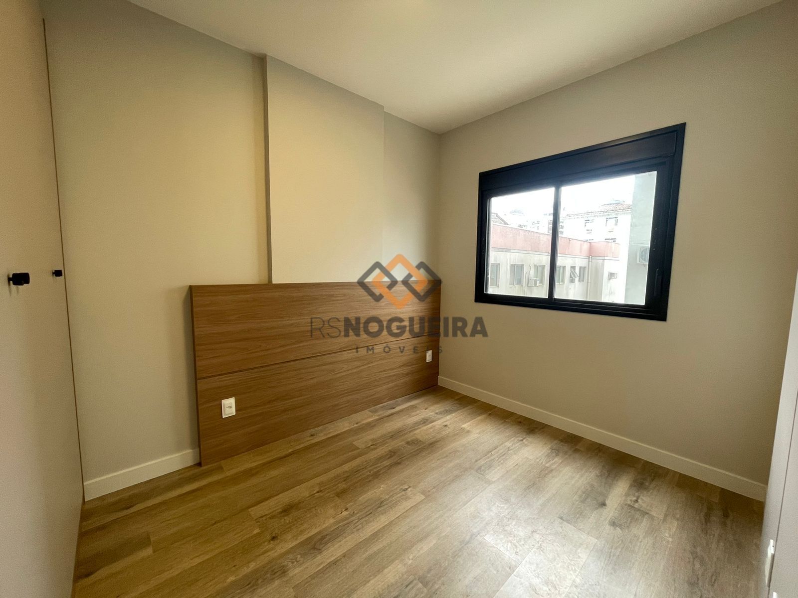 Apartamento para alugar com 2 quartos, 68m² - Foto 12