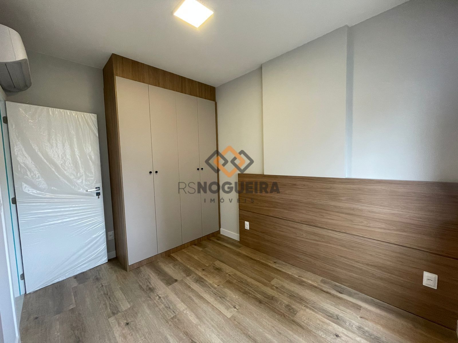 Apartamento para alugar com 2 quartos, 68m² - Foto 13