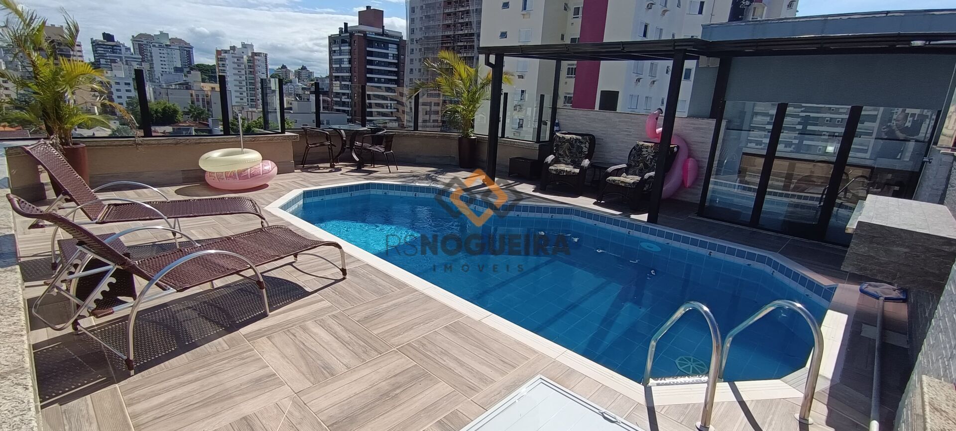 Cobertura para alugar com 4 quartos, 320m² - Foto 2