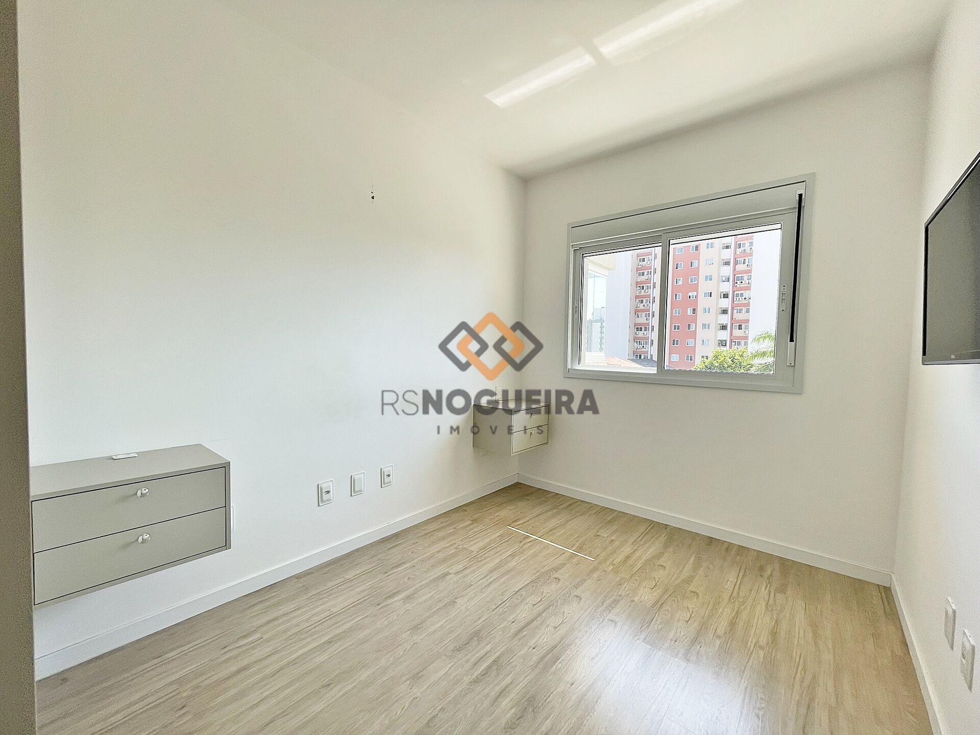Apartamento para alugar com 2 quartos, 75m² - Foto 16