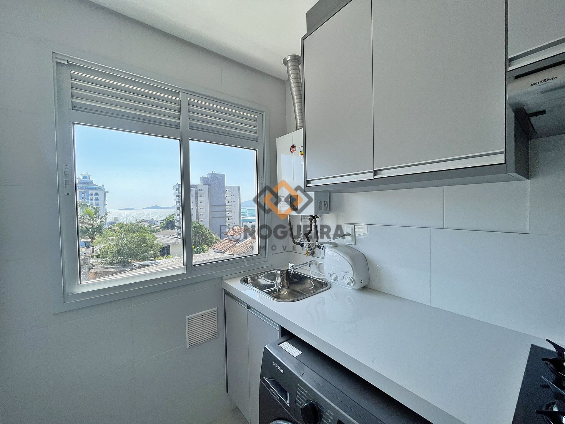 Apartamento para alugar com 2 quartos, 75m² - Foto 4