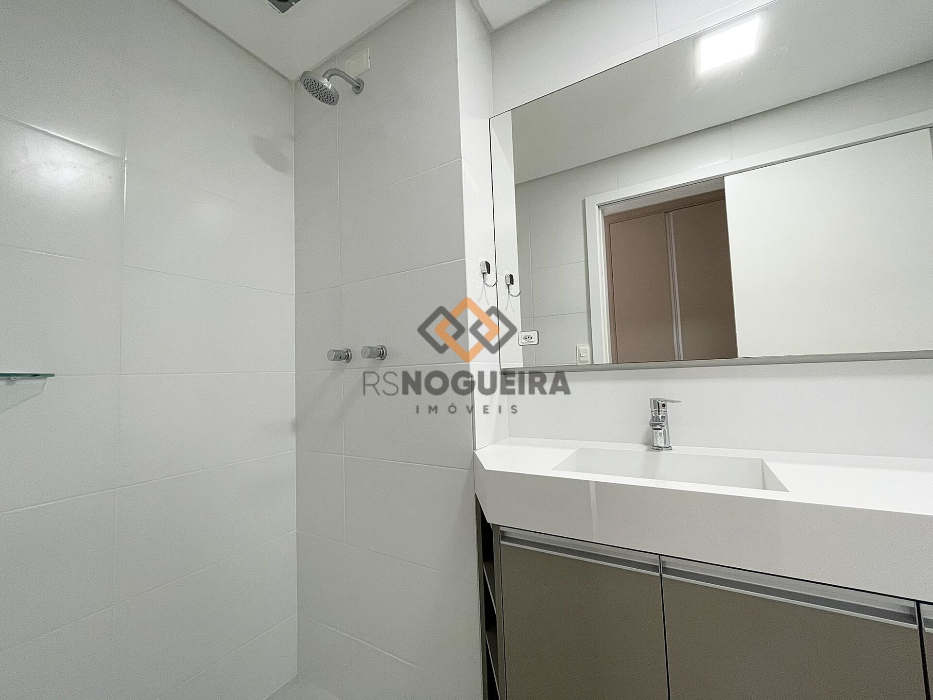 Apartamento para alugar com 2 quartos, 75m² - Foto 22