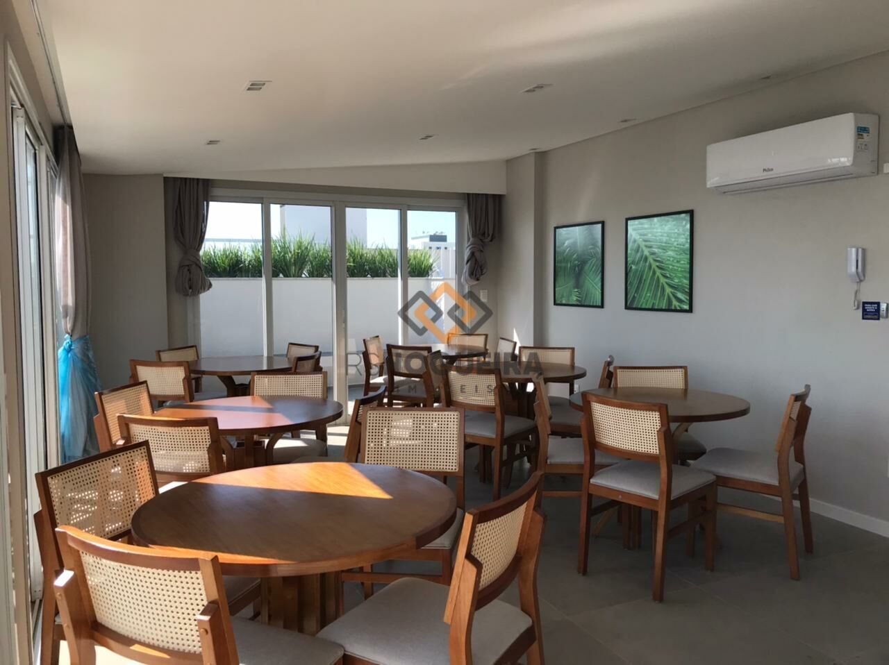 Apartamento para alugar com 2 quartos, 75m² - Foto 27