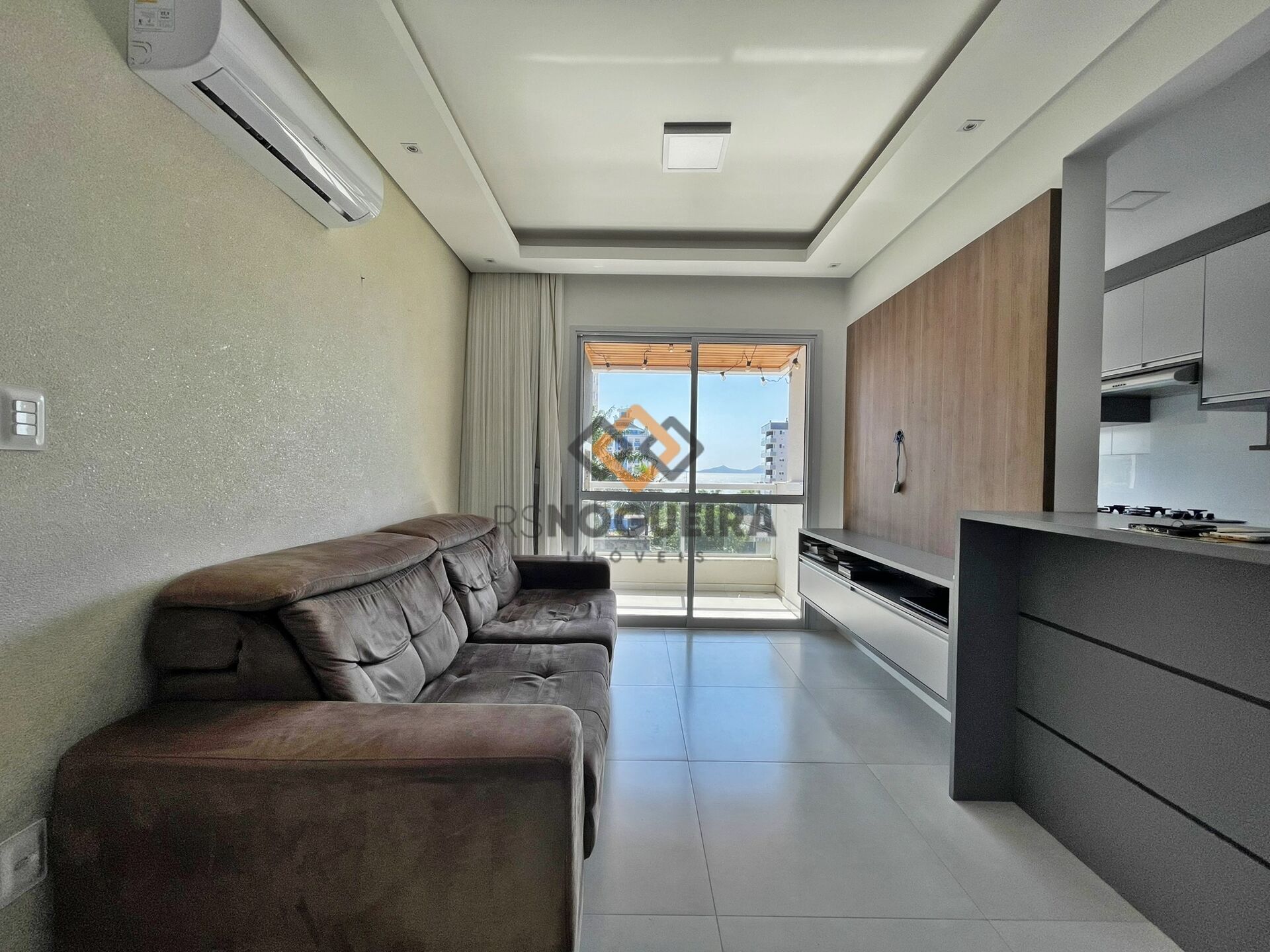 Apartamento para alugar com 2 quartos, 75m² - Foto 8