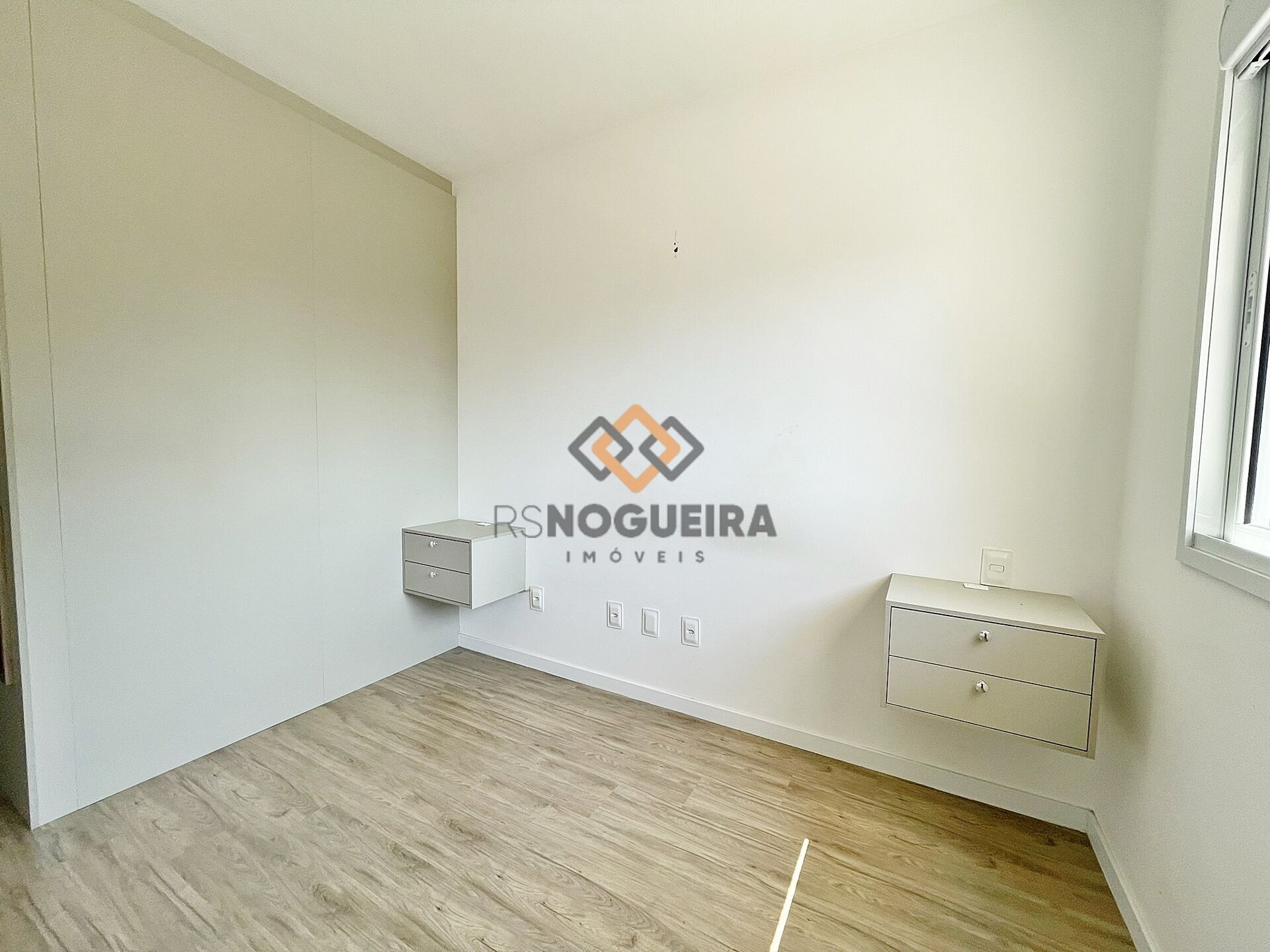 Apartamento para alugar com 2 quartos, 75m² - Foto 15