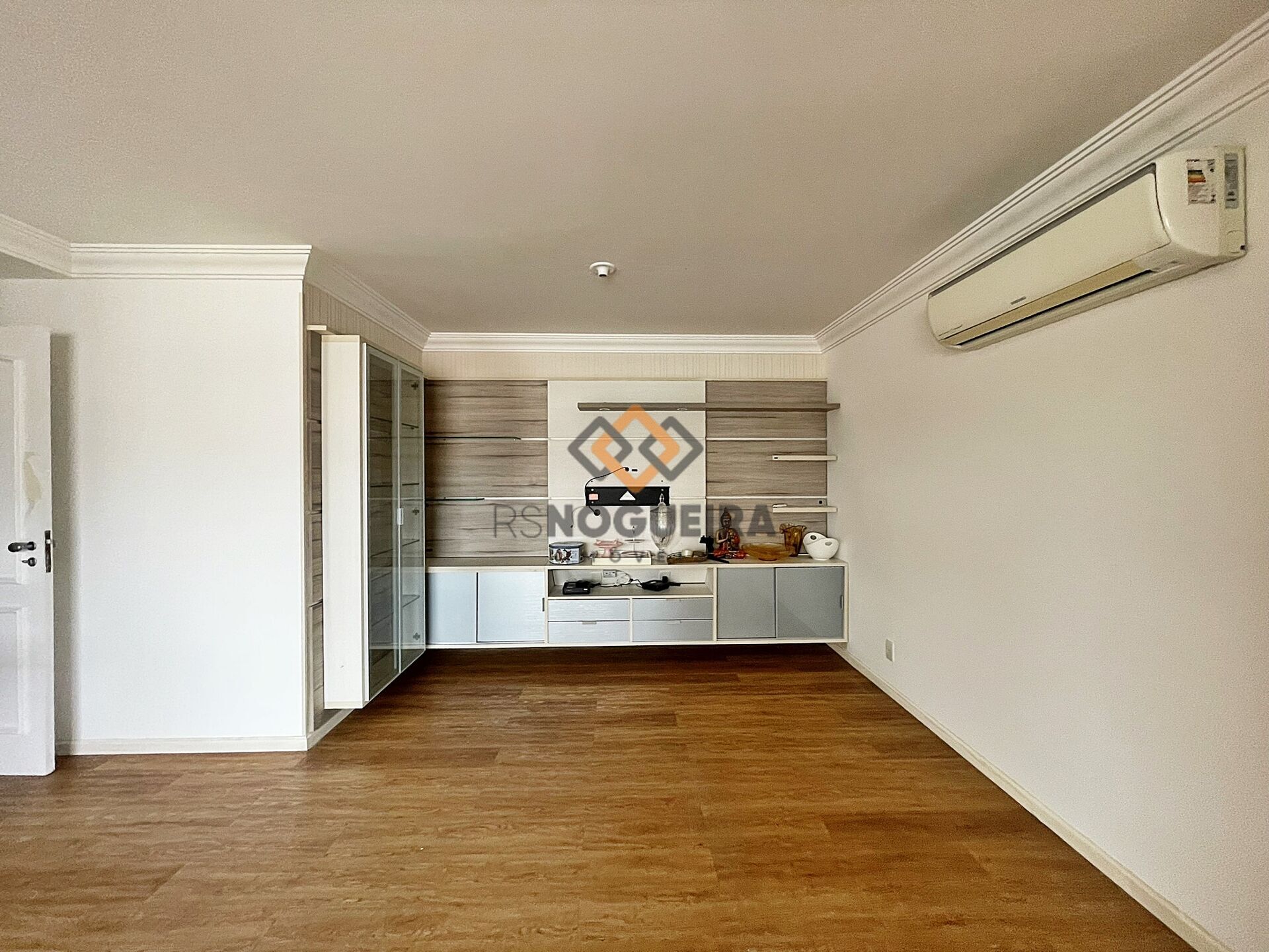 Apartamento para alugar com 3 quartos, 110m² - Foto 2