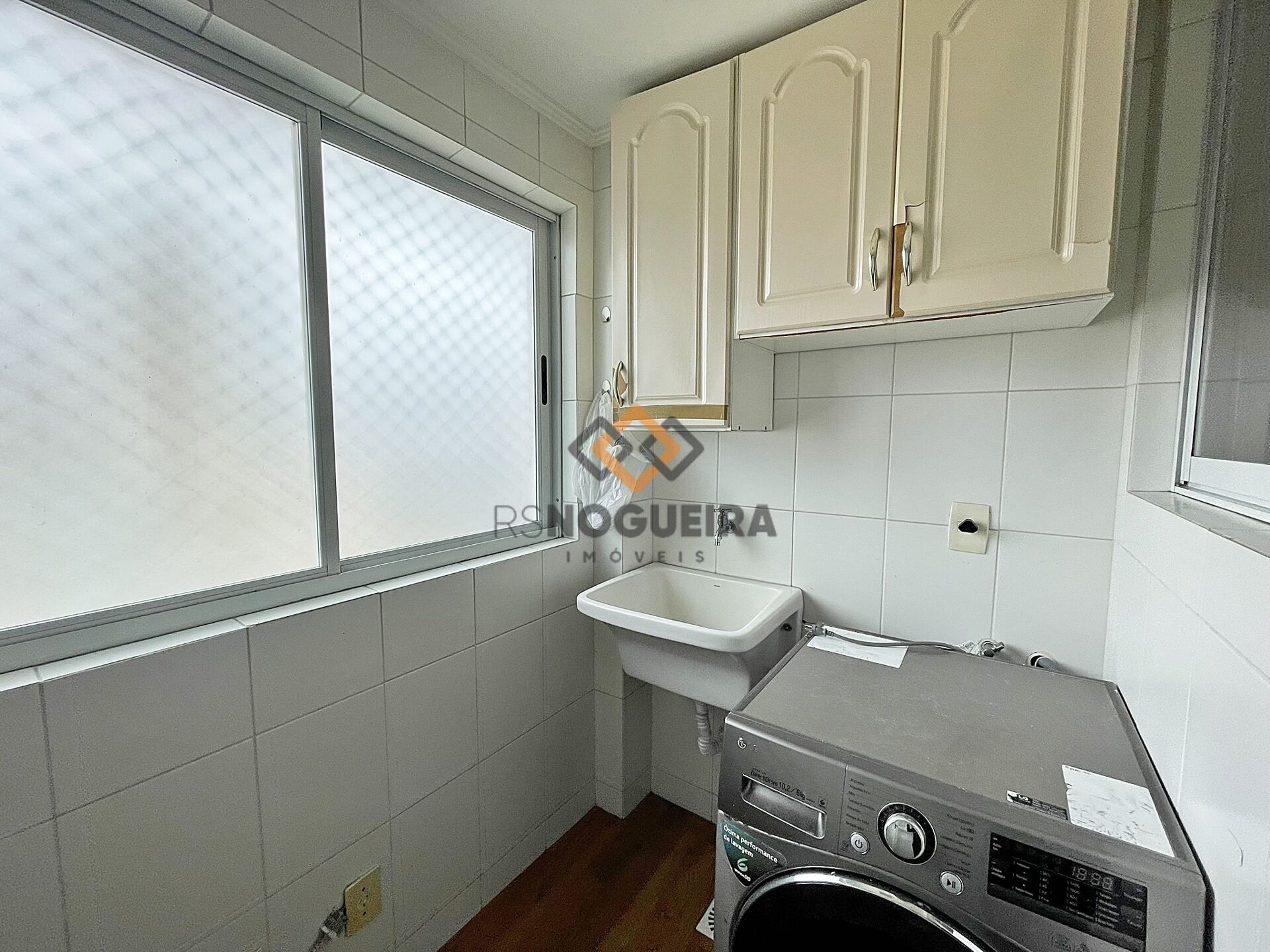 Apartamento para alugar com 3 quartos, 110m² - Foto 9