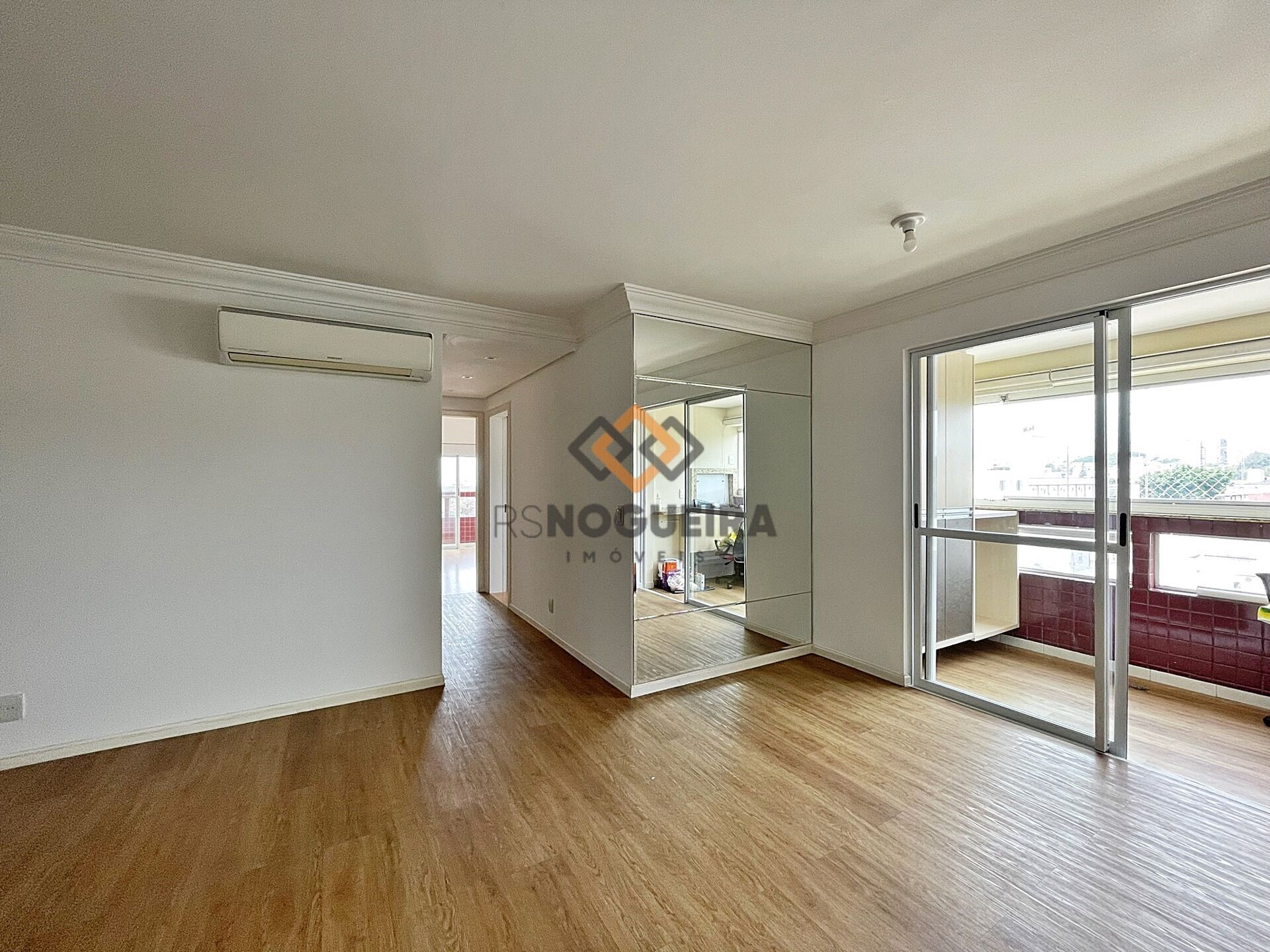 Apartamento para alugar com 3 quartos, 110m² - Foto 1