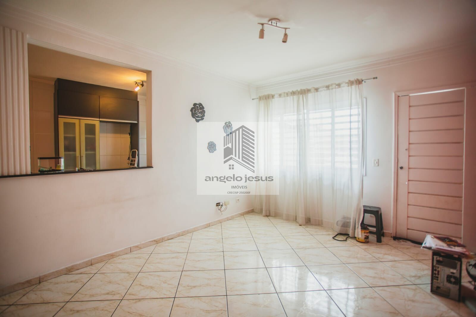 Sobrado à venda com 3 quartos, 100m² - Foto 1