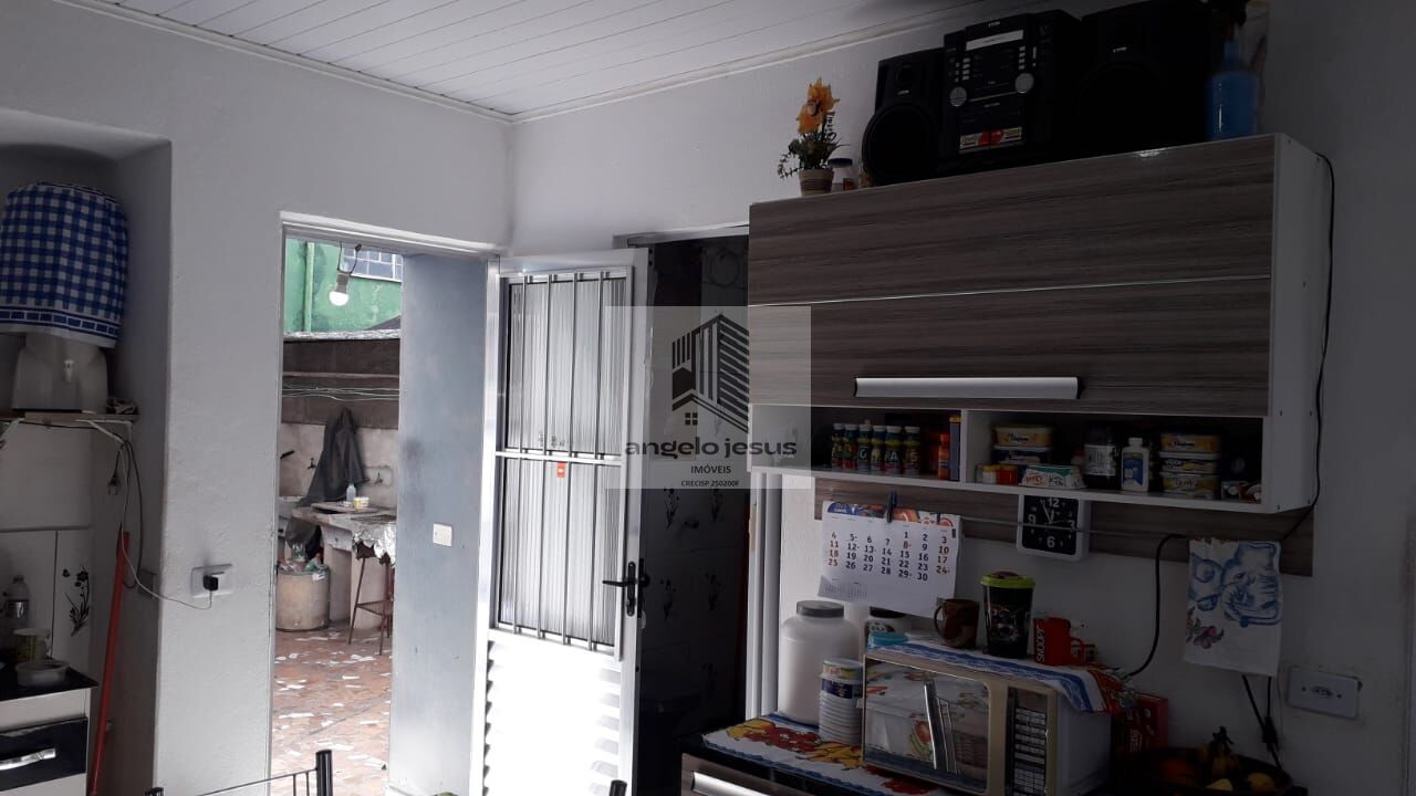 Casa à venda com 8 quartos, 300m² - Foto 31