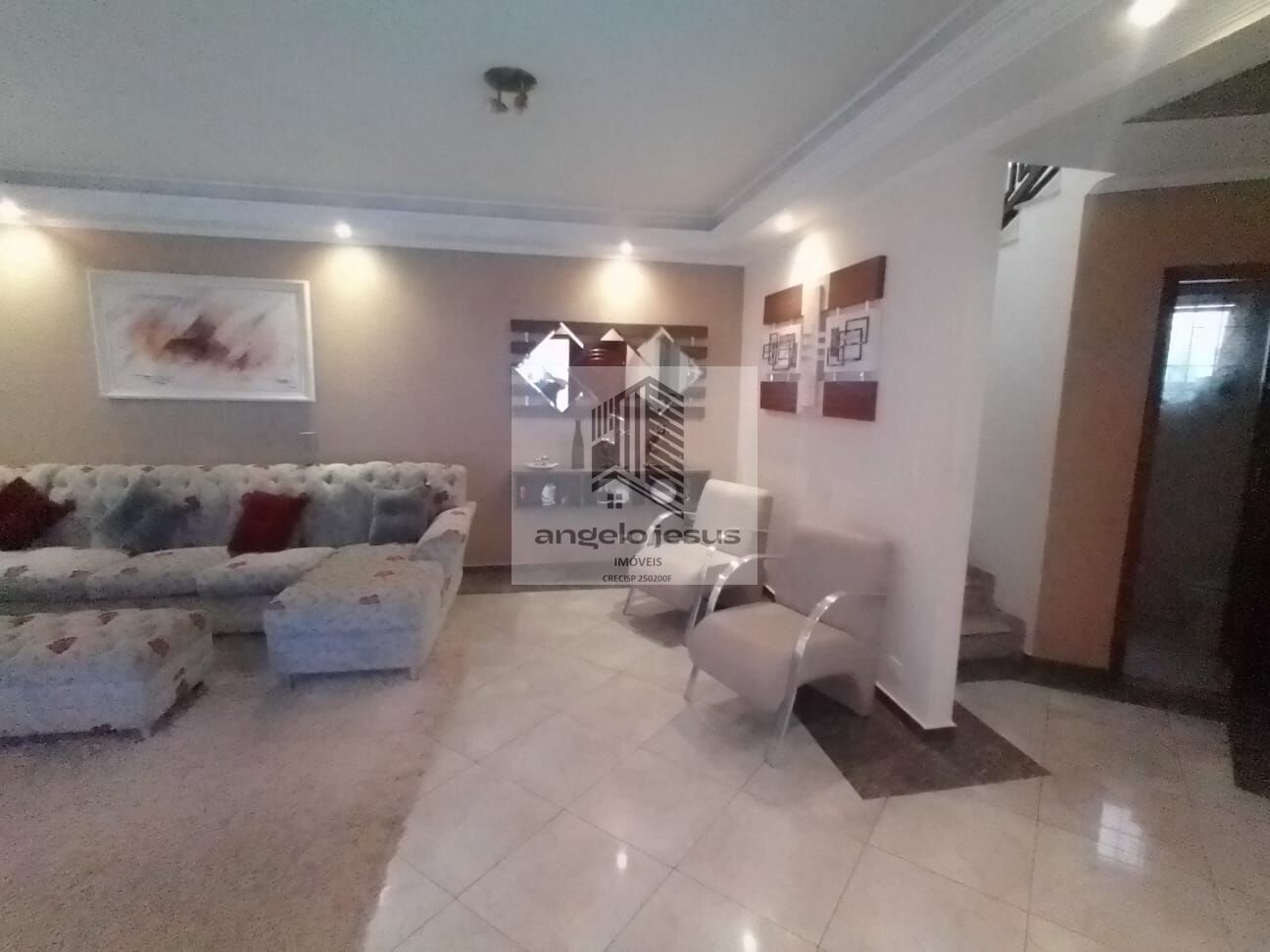 Sobrado à venda com 4 quartos, 192m² - Foto 2