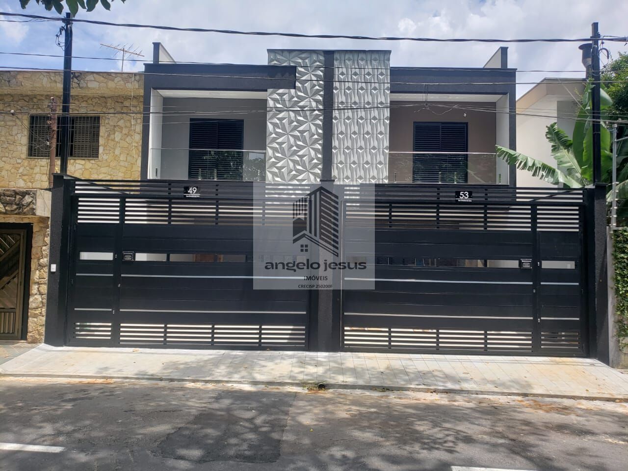 Sobrado à venda com 3 quartos, 166m² - Foto 1