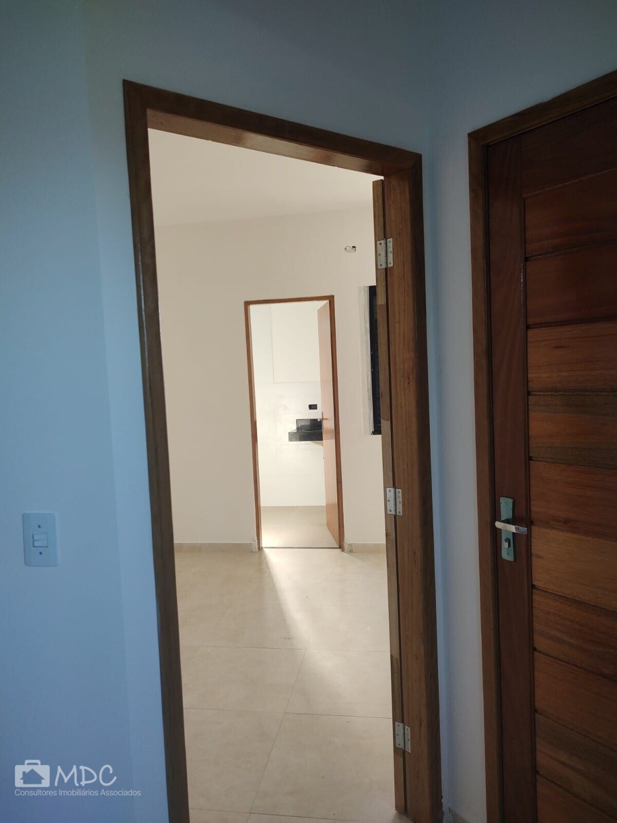 Casa à venda com 2 quartos, 55m² - Foto 4