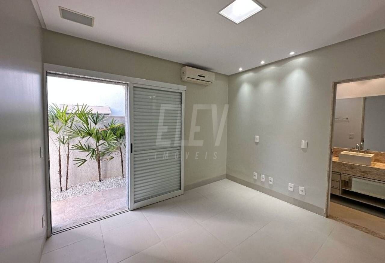 Casa de Condomínio à venda com 4 quartos, 250m² - Foto 20