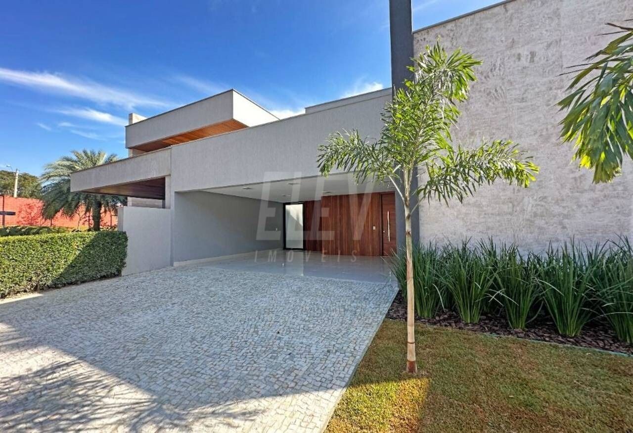 Casa de Condomínio à venda com 4 quartos, 250m² - Foto 1