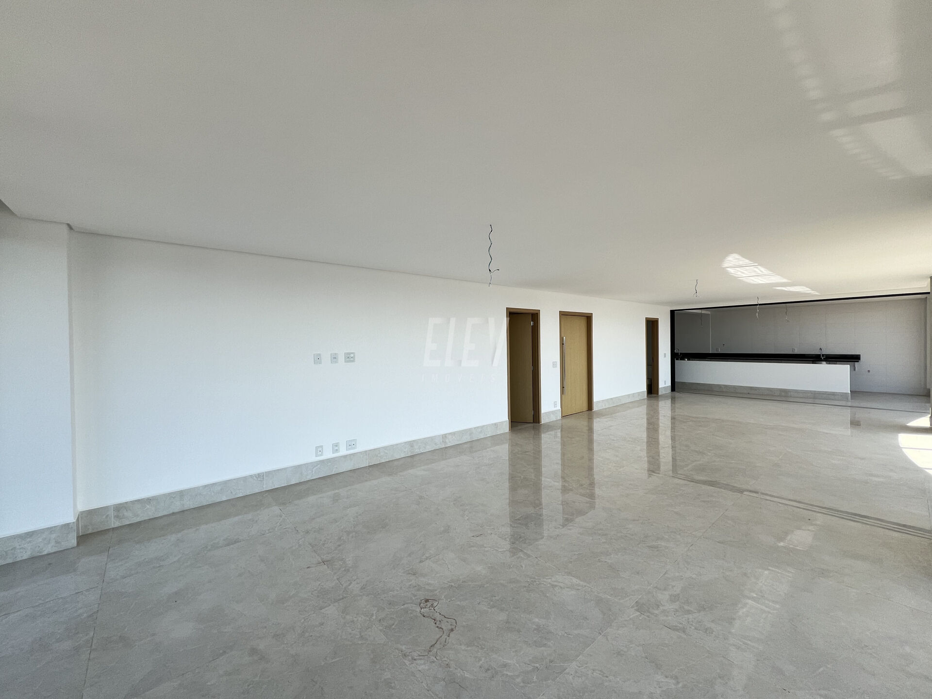 Apartamento à venda com 4 quartos, 287m² - Foto 11