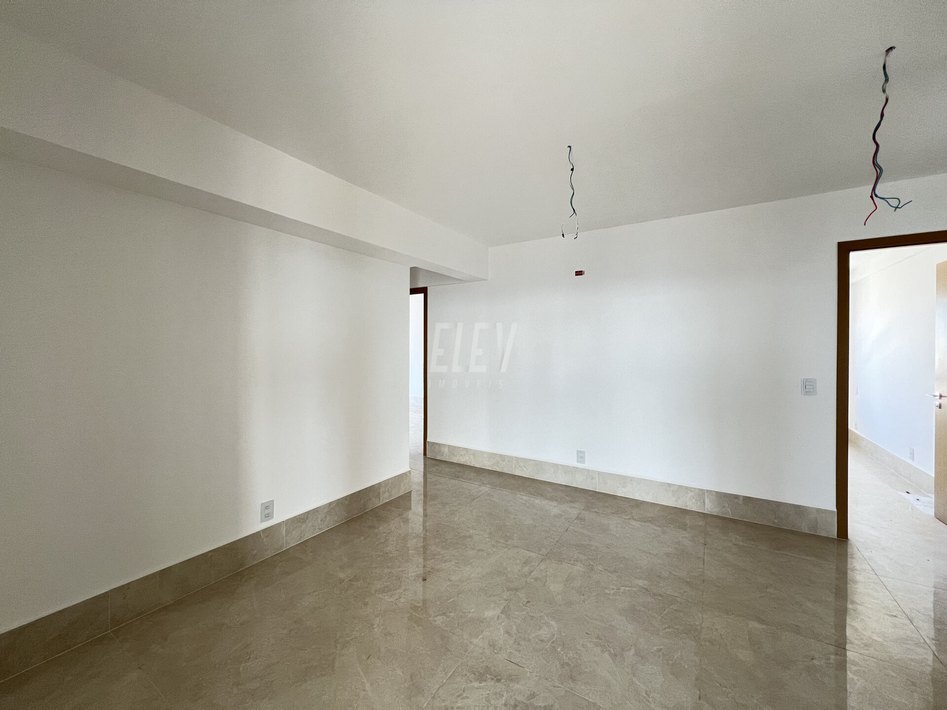 Apartamento à venda com 4 quartos, 287m² - Foto 17