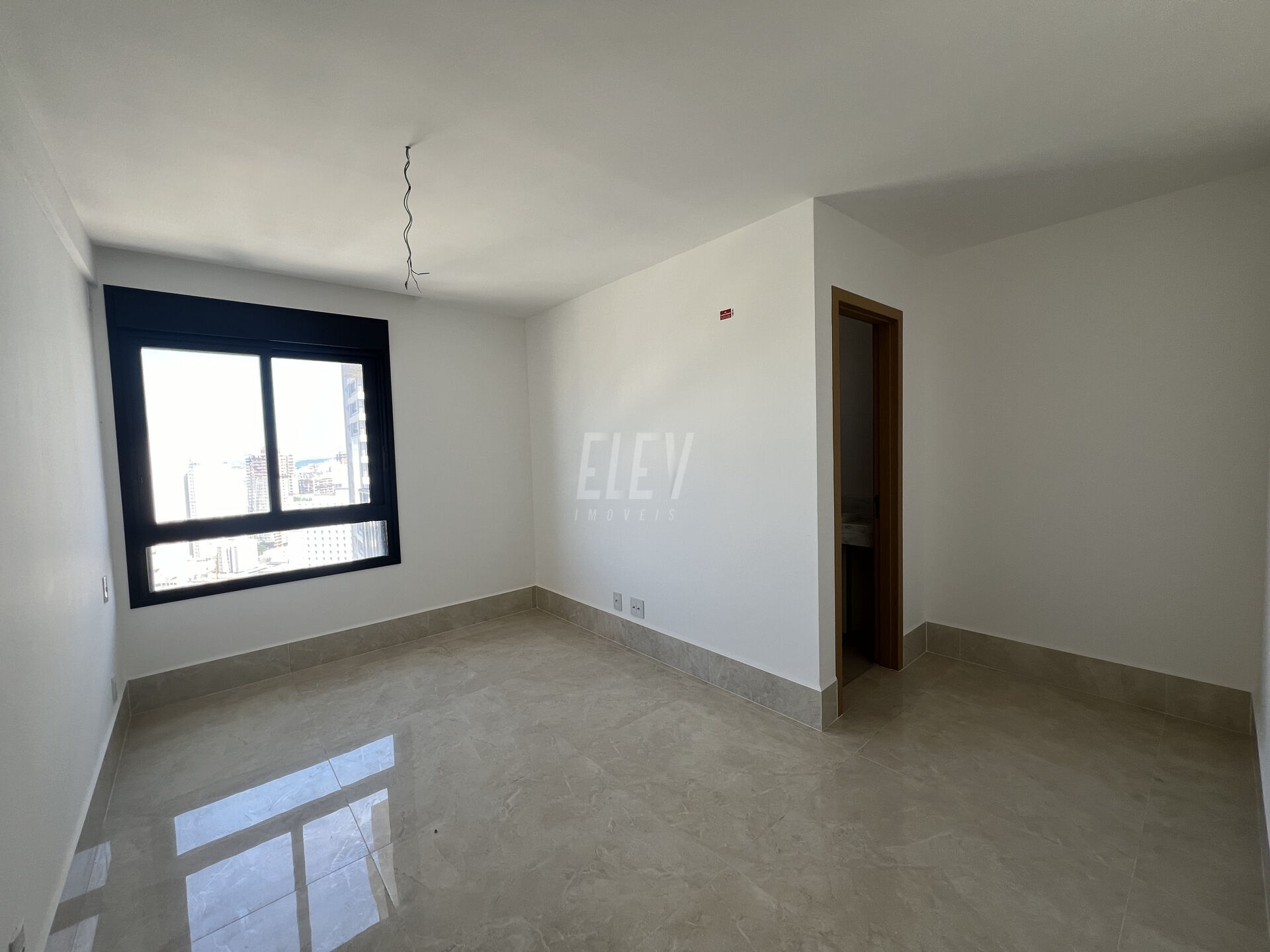 Apartamento à venda com 4 quartos, 287m² - Foto 23