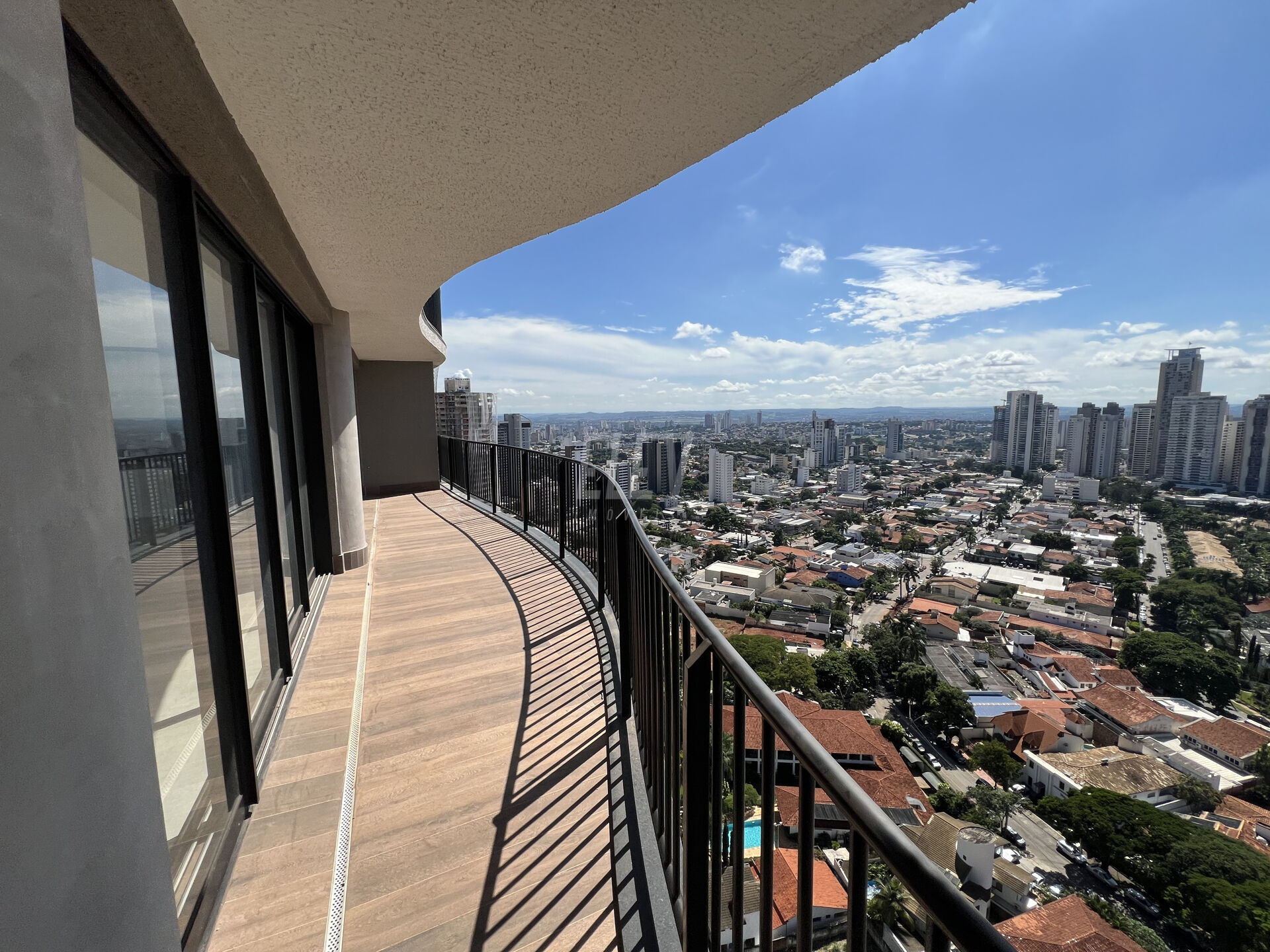 Apartamento à venda com 4 quartos, 287m² - Foto 8