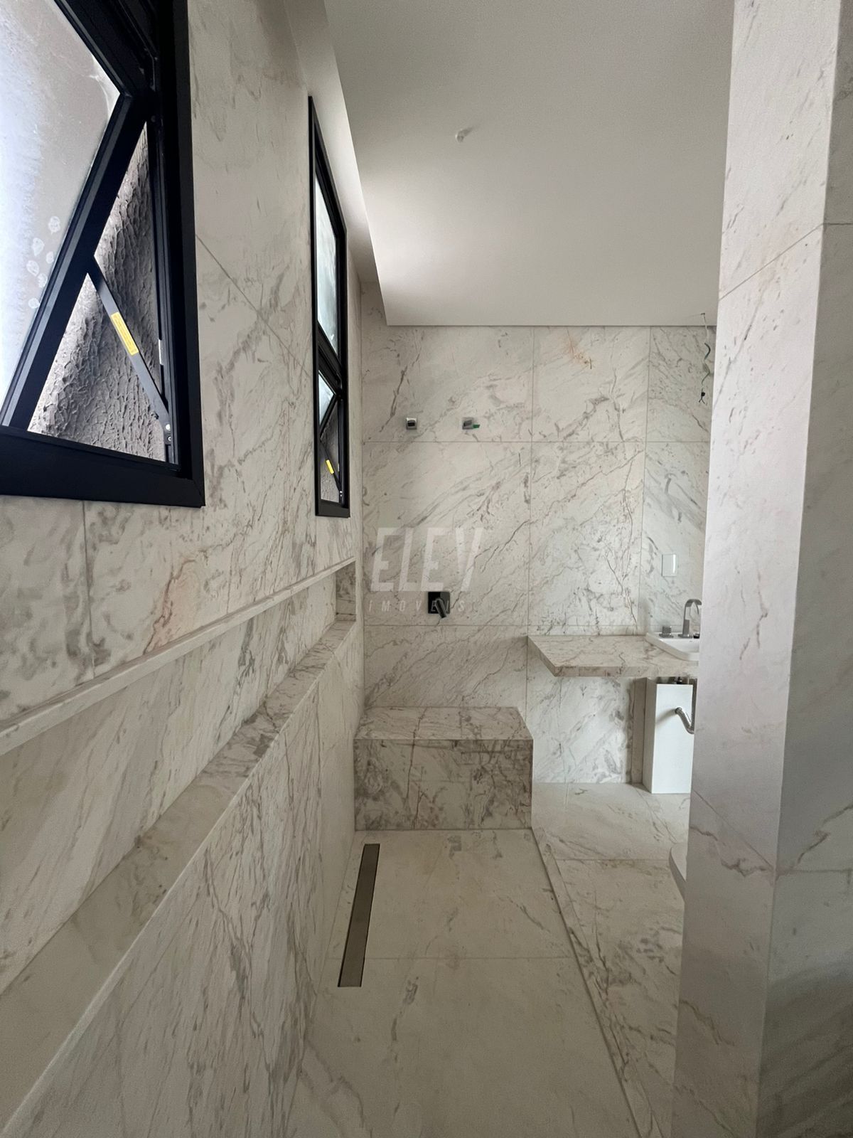 Apartamento, 3 quartos, 270 m² - Foto 12