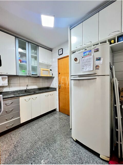 Apartamento à venda com 3 quartos, 85m² - Foto 8