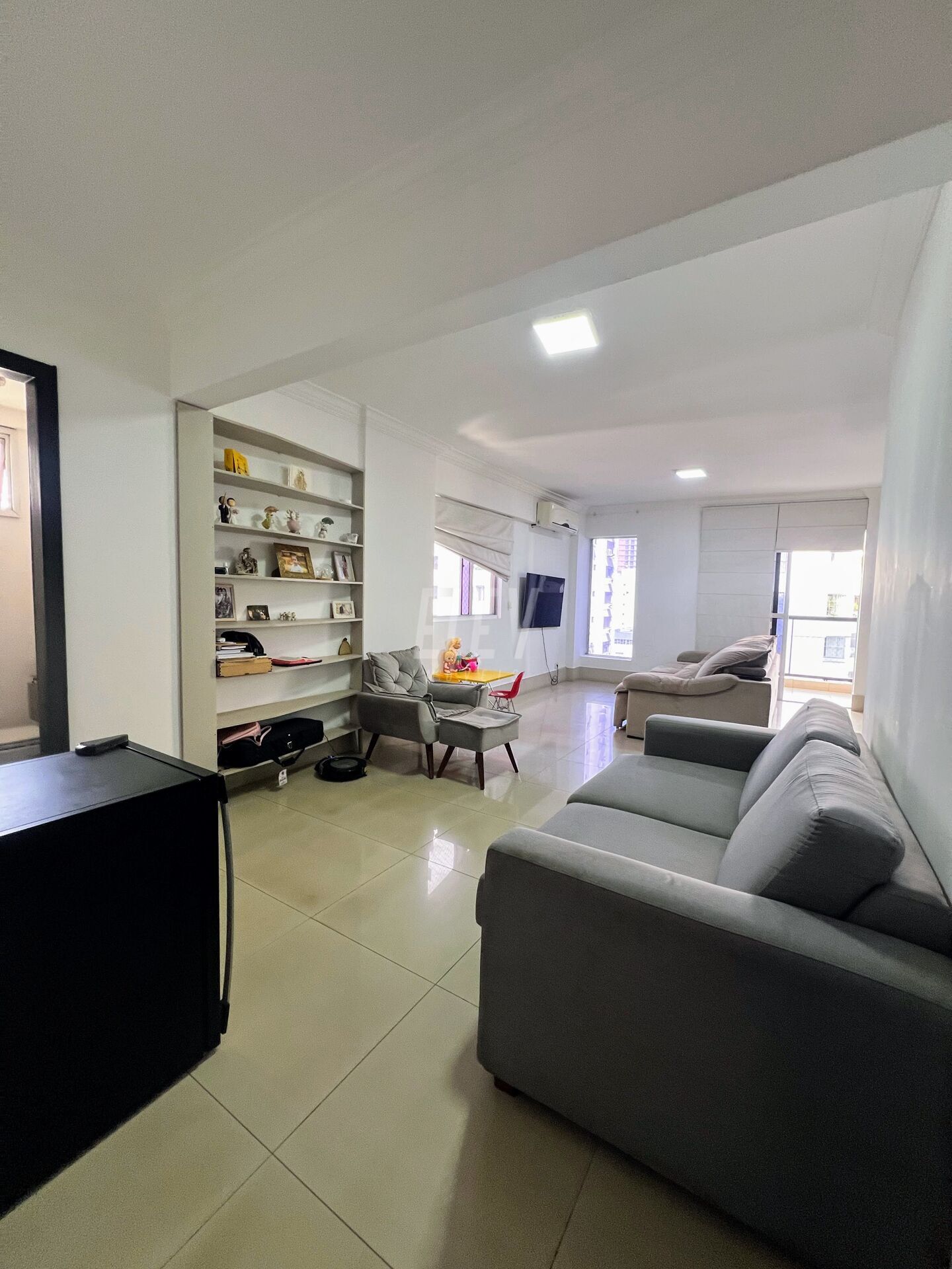 Apartamento à venda com 4 quartos, 152m² - Foto 2