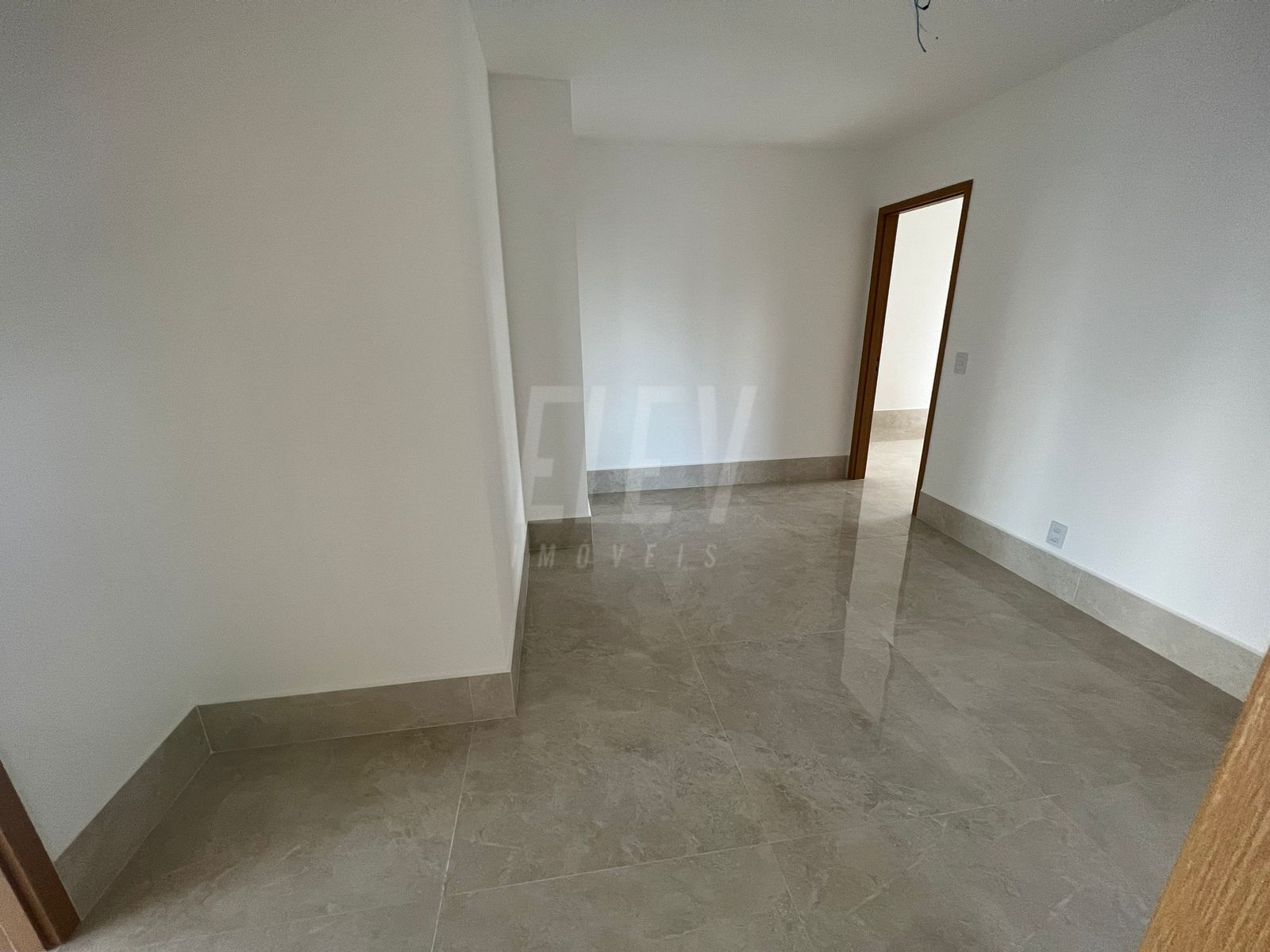 Apartamento à venda com 4 quartos, 244m² - Foto 13