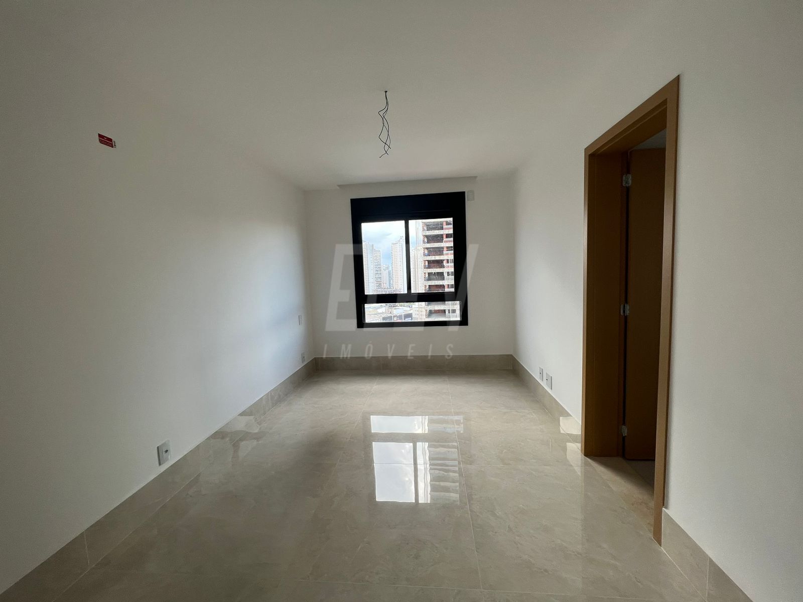 Apartamento à venda com 4 quartos, 244m² - Foto 18