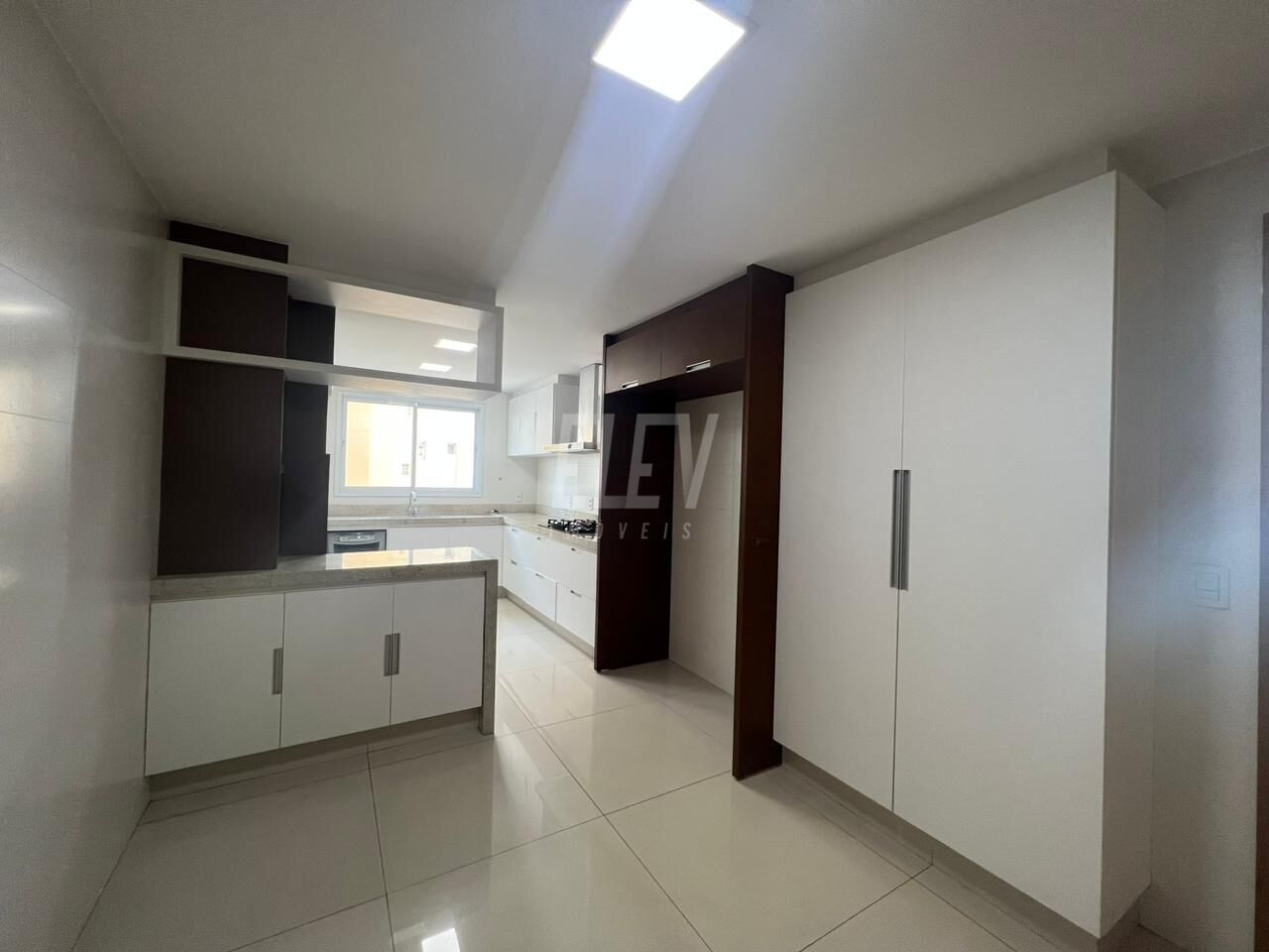 Apartamento à venda com 4 quartos, 305m² - Foto 12