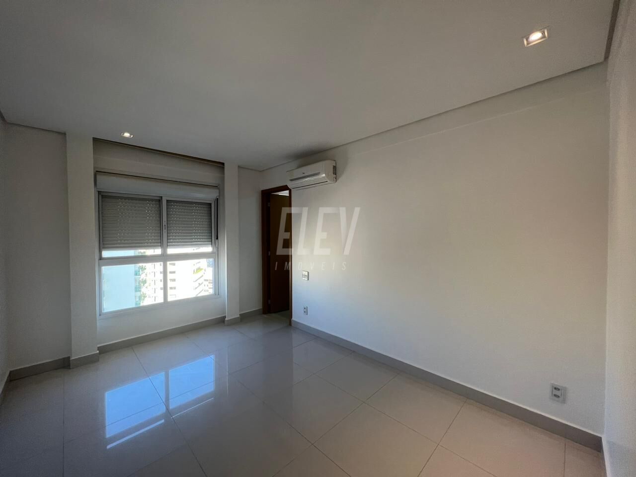 Apartamento à venda com 4 quartos, 305m² - Foto 17