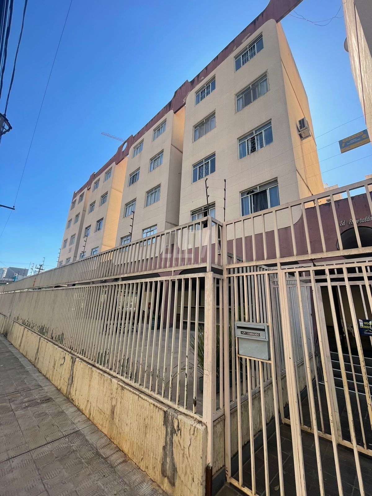 Apartamento à venda com 2 quartos, 78m² - Foto 2