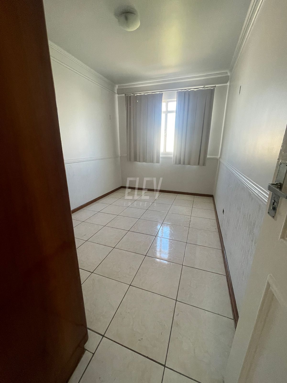 Apartamento à venda com 2 quartos, 78m² - Foto 11