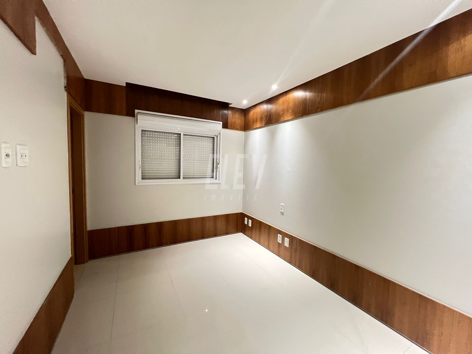 Apartamento à venda com 4 quartos, 216m² - Foto 16