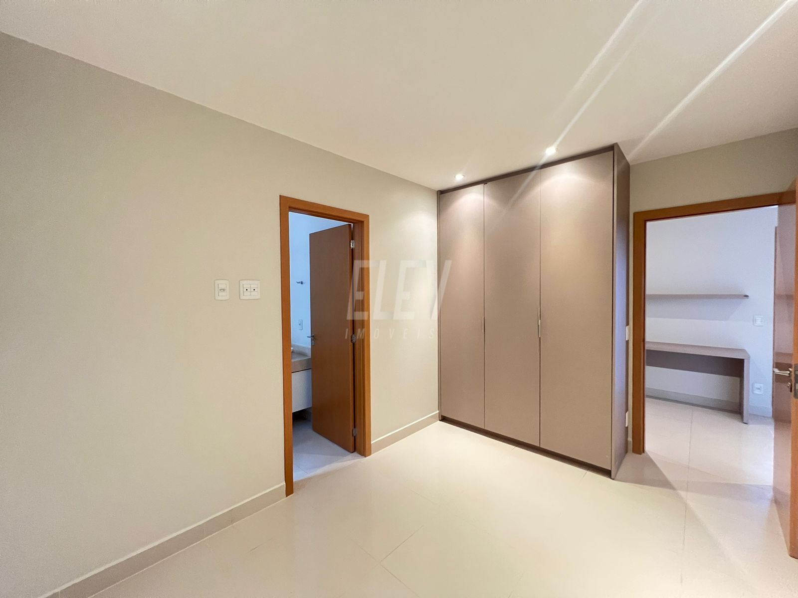 Apartamento à venda com 4 quartos, 216m² - Foto 19