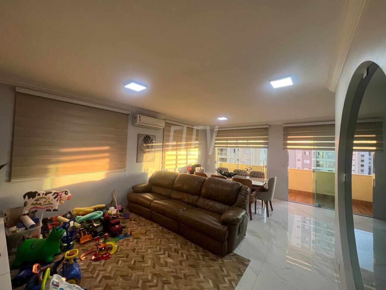 Cobertura à venda com 4 quartos, 244m² - Foto 4