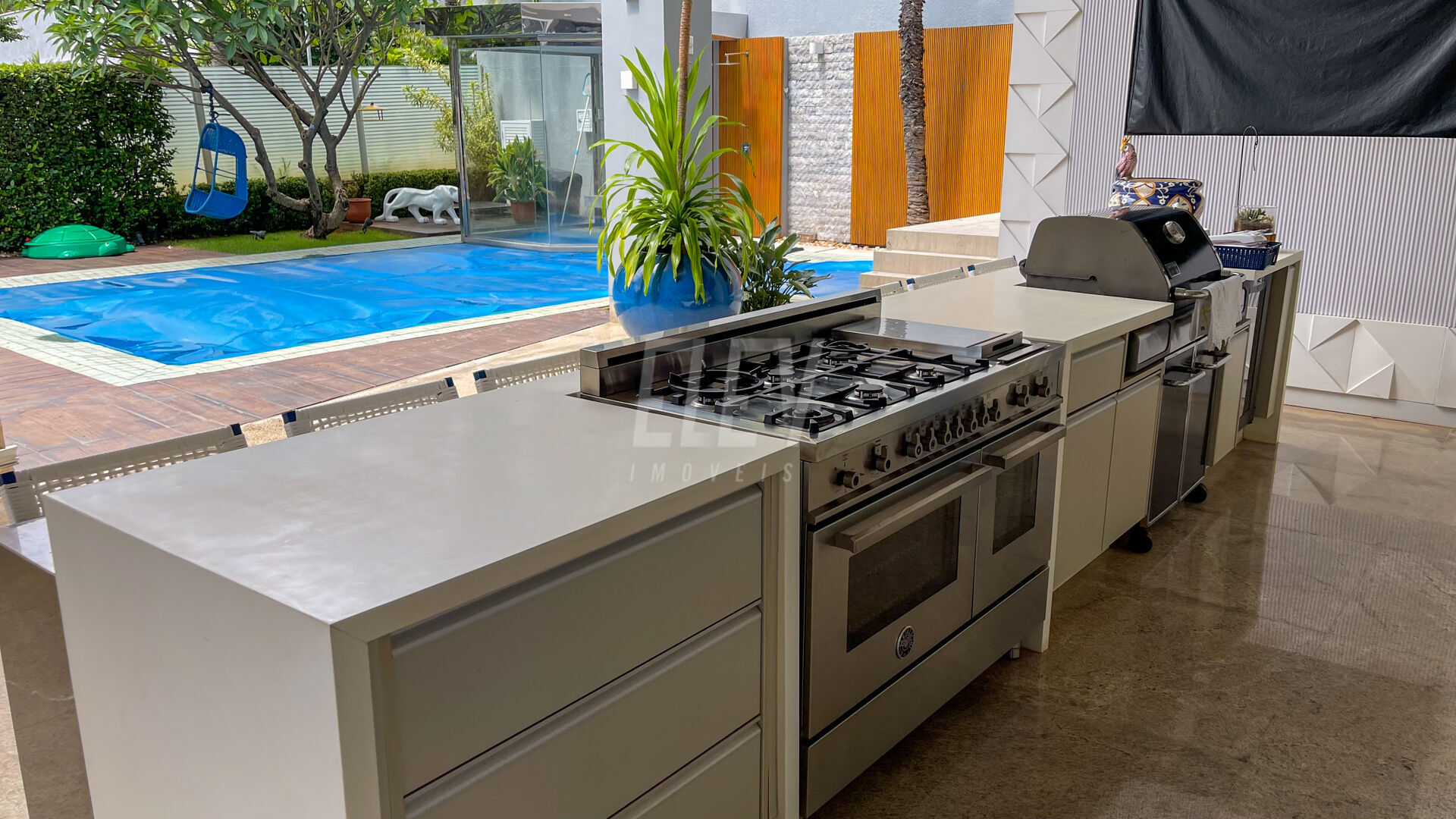 Casa de Condomínio à venda com 4 quartos, 480m² - Foto 10