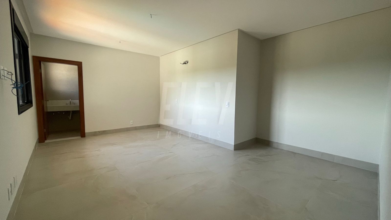 Casa de Condomínio à venda com 5 quartos, 470m² - Foto 10