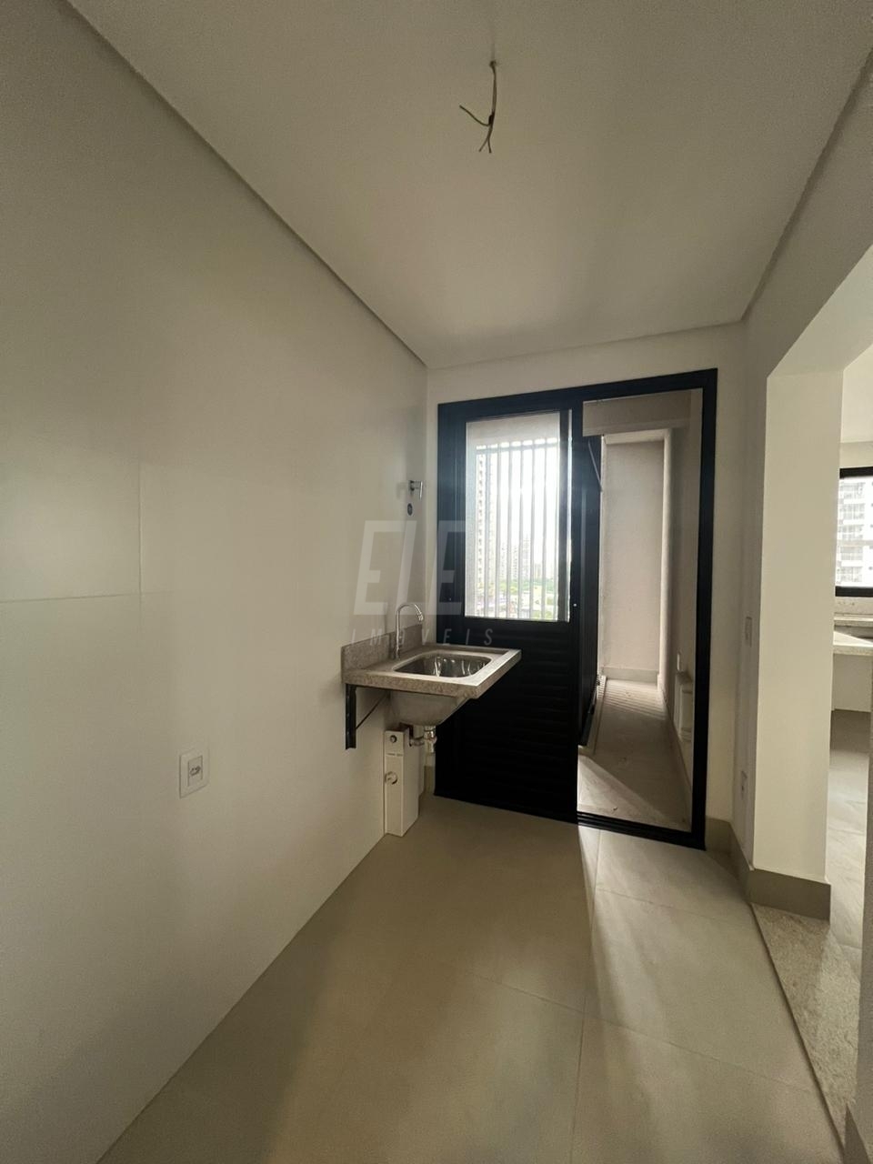 Apartamento à venda com 3 quartos, 137m² - Foto 19