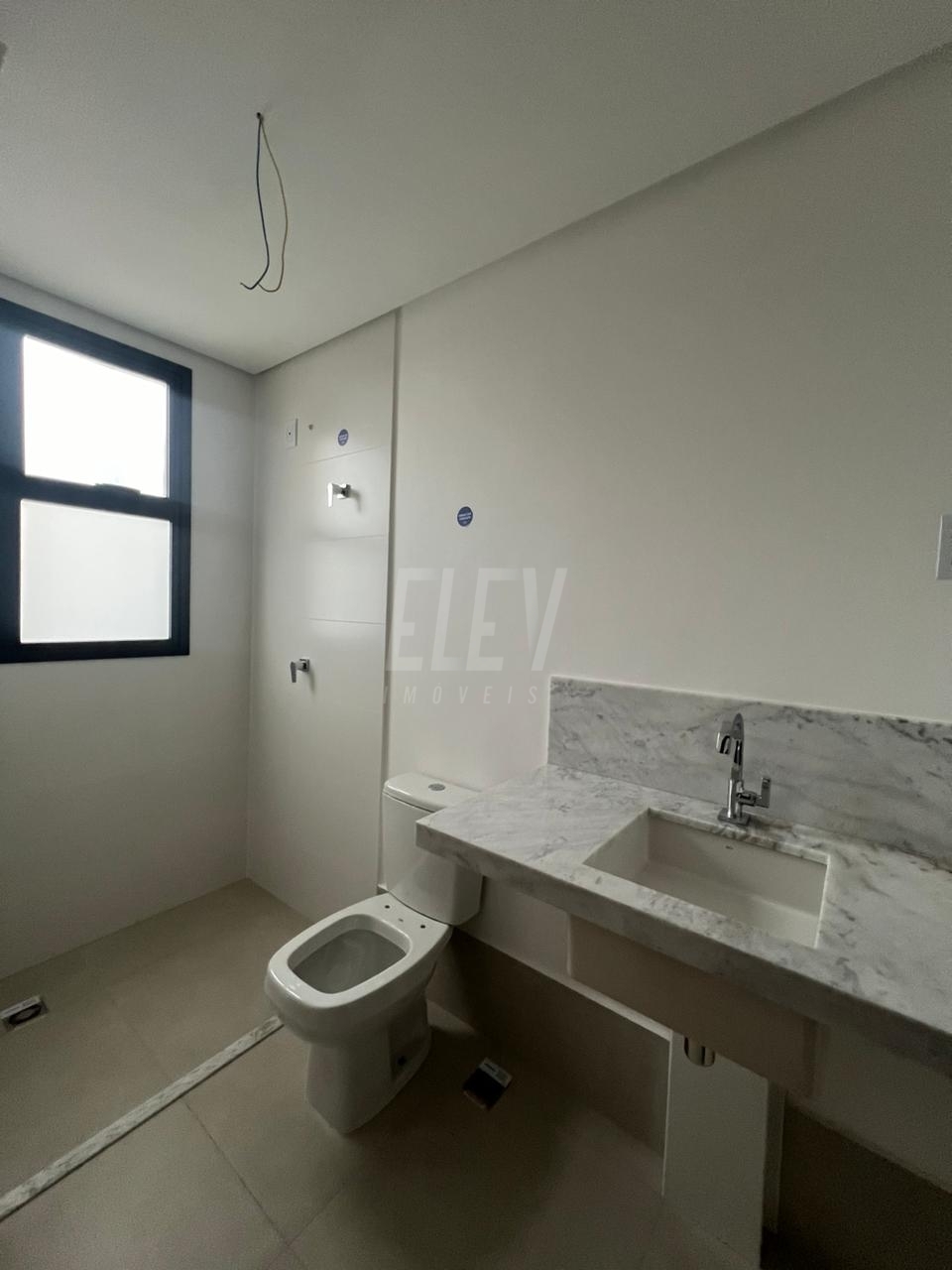 Apartamento à venda com 3 quartos, 137m² - Foto 13