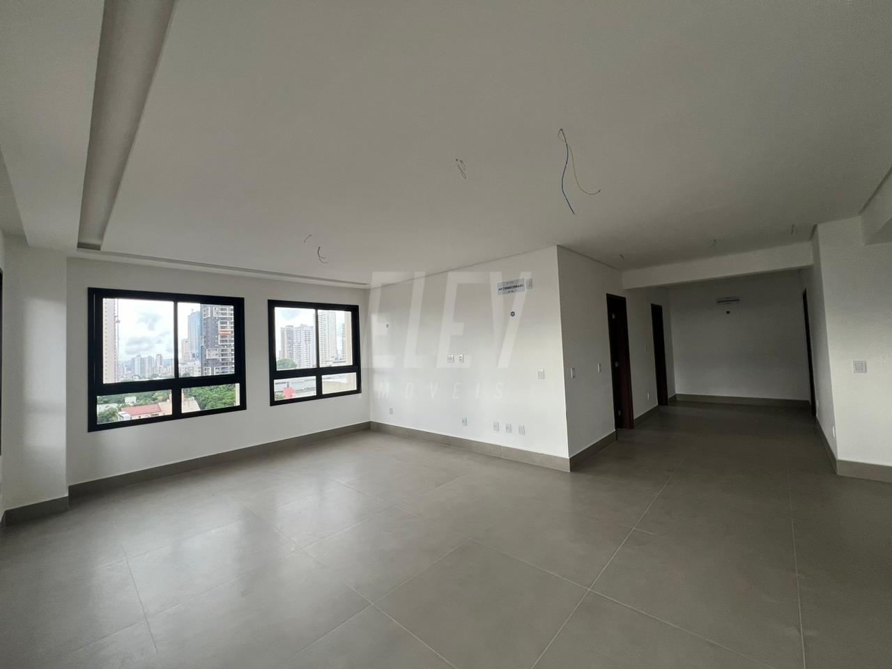 Apartamento à venda com 3 quartos, 137m² - Foto 4